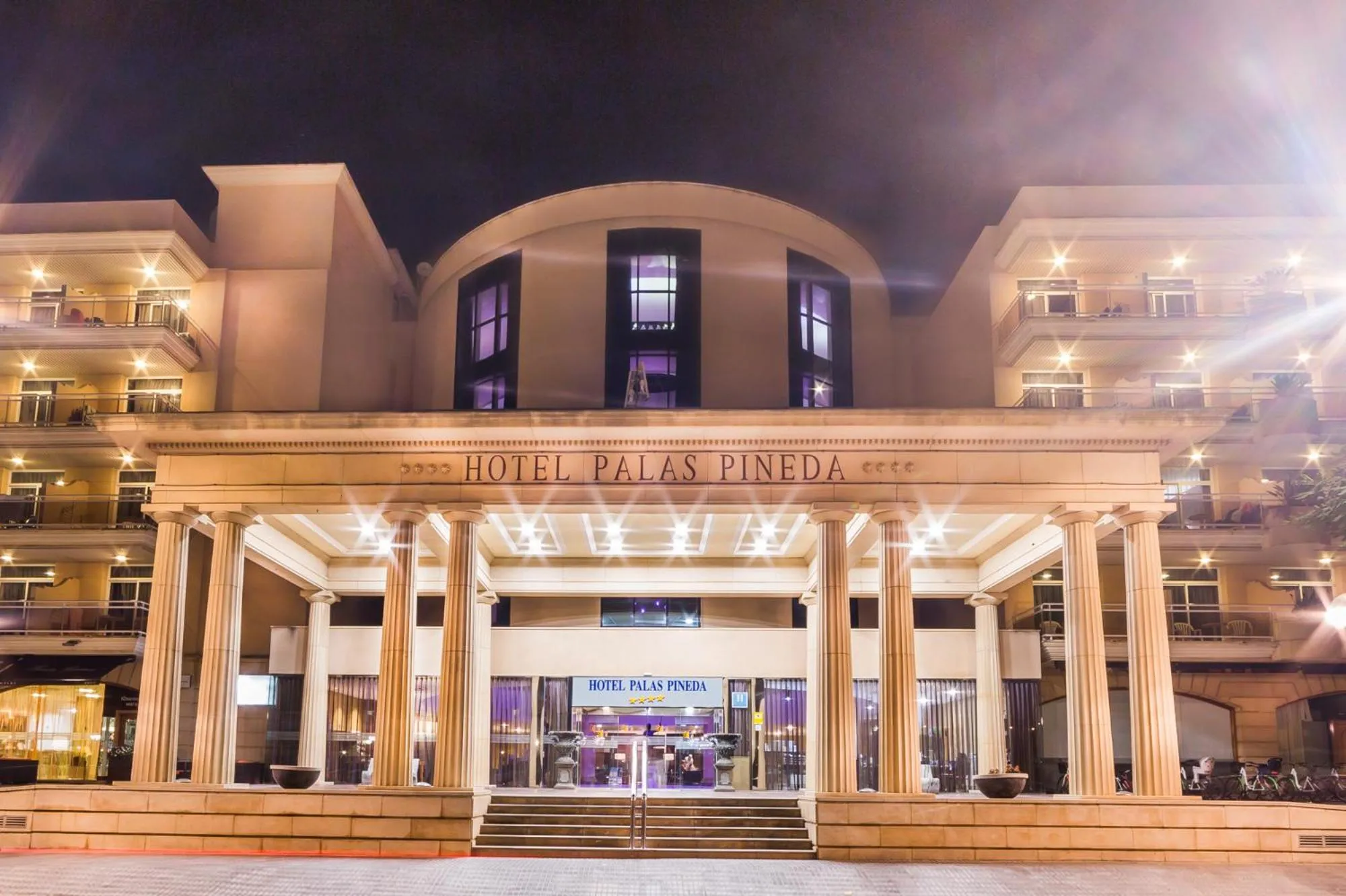 Property building in Palas Pineda