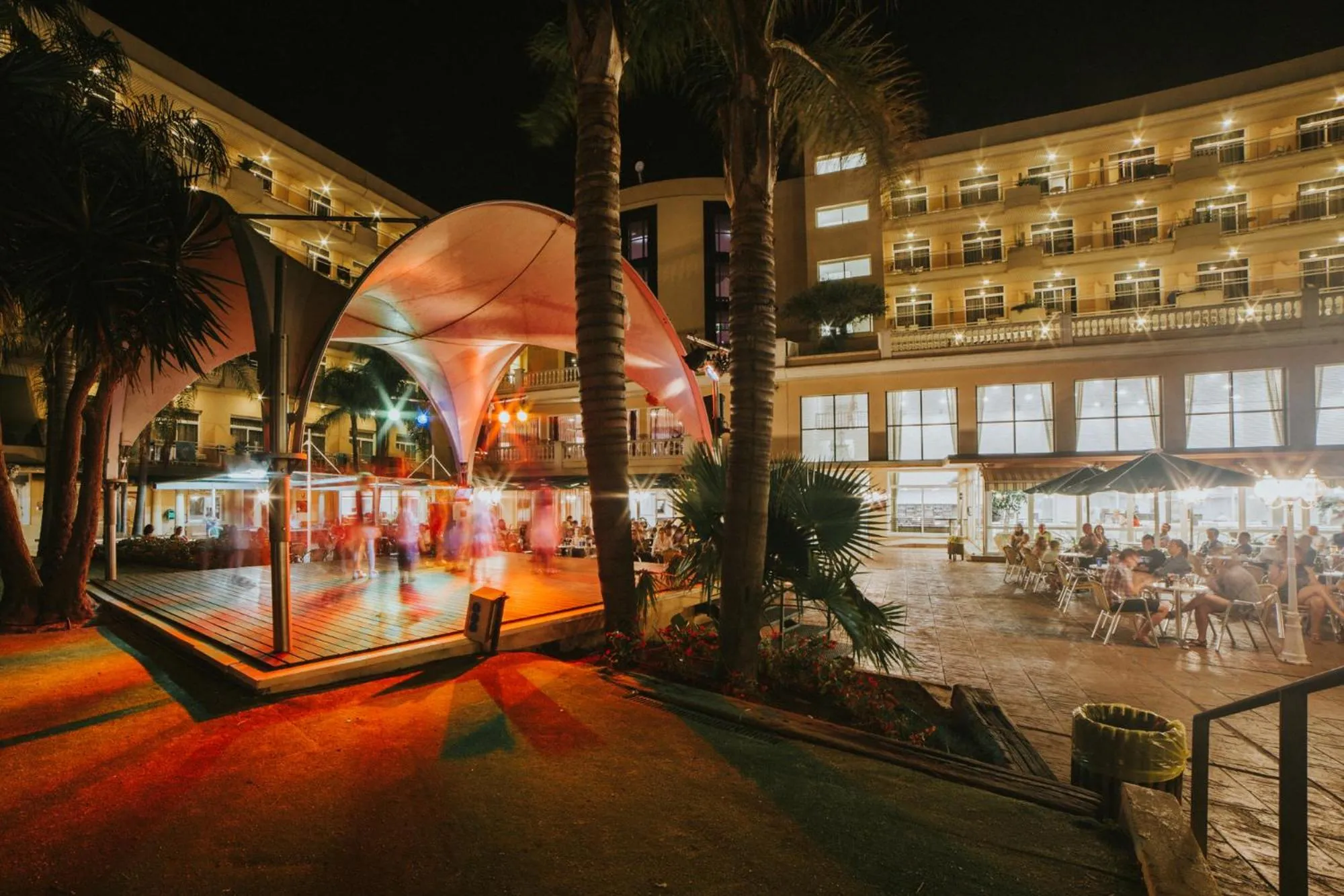 BBQ facilities in Palas Pineda