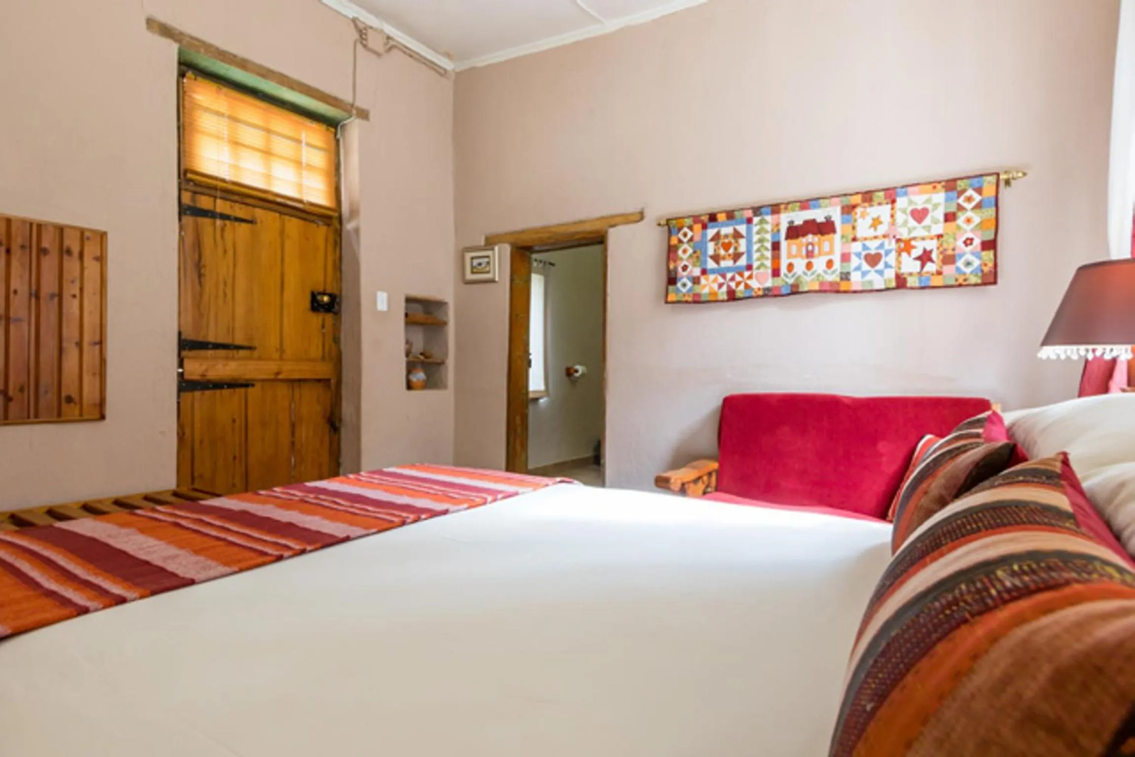 Bedroom, Bed in NANNA ROUS' TOWN HOUSE