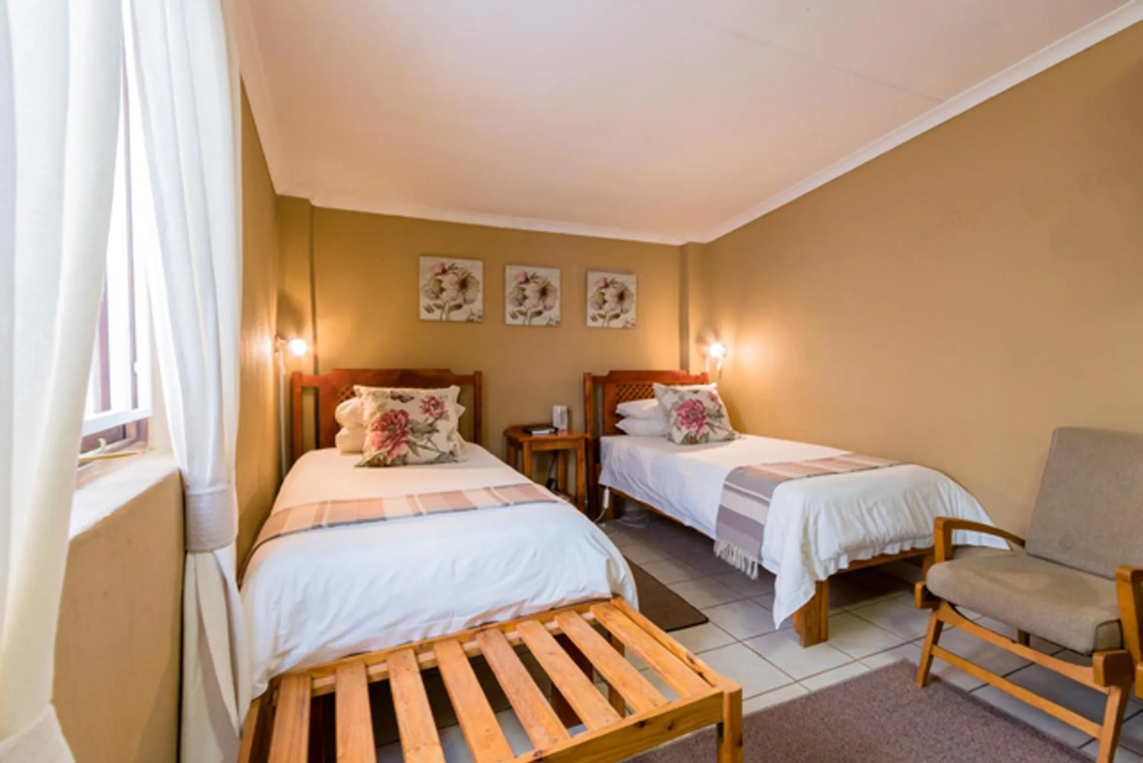 Seating area, Bed in NANNA ROUS' TOWN HOUSE