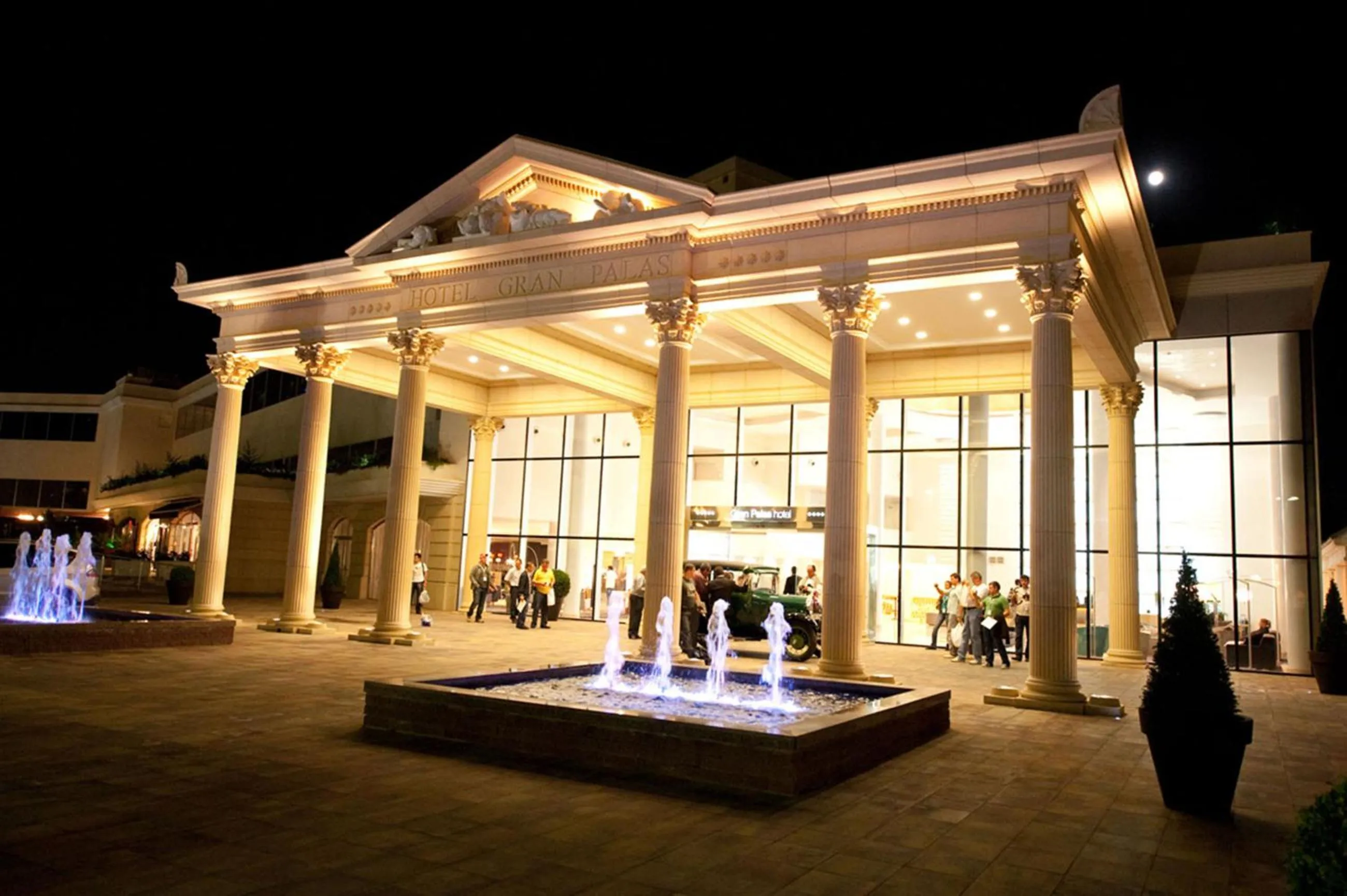 Facade/entrance in Gran Palas Hotel - Spa incluido