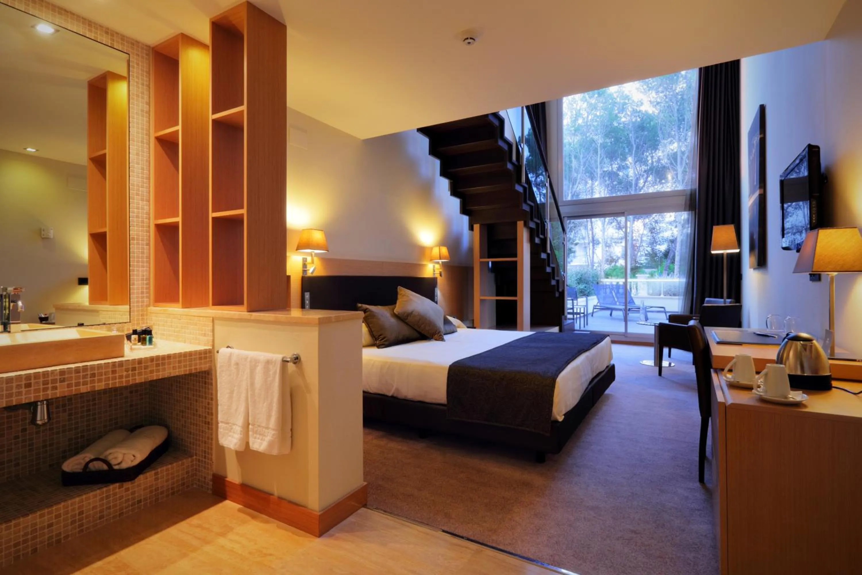 Photo of the whole room, Bed in Gran Palas Hotel - Spa incluido