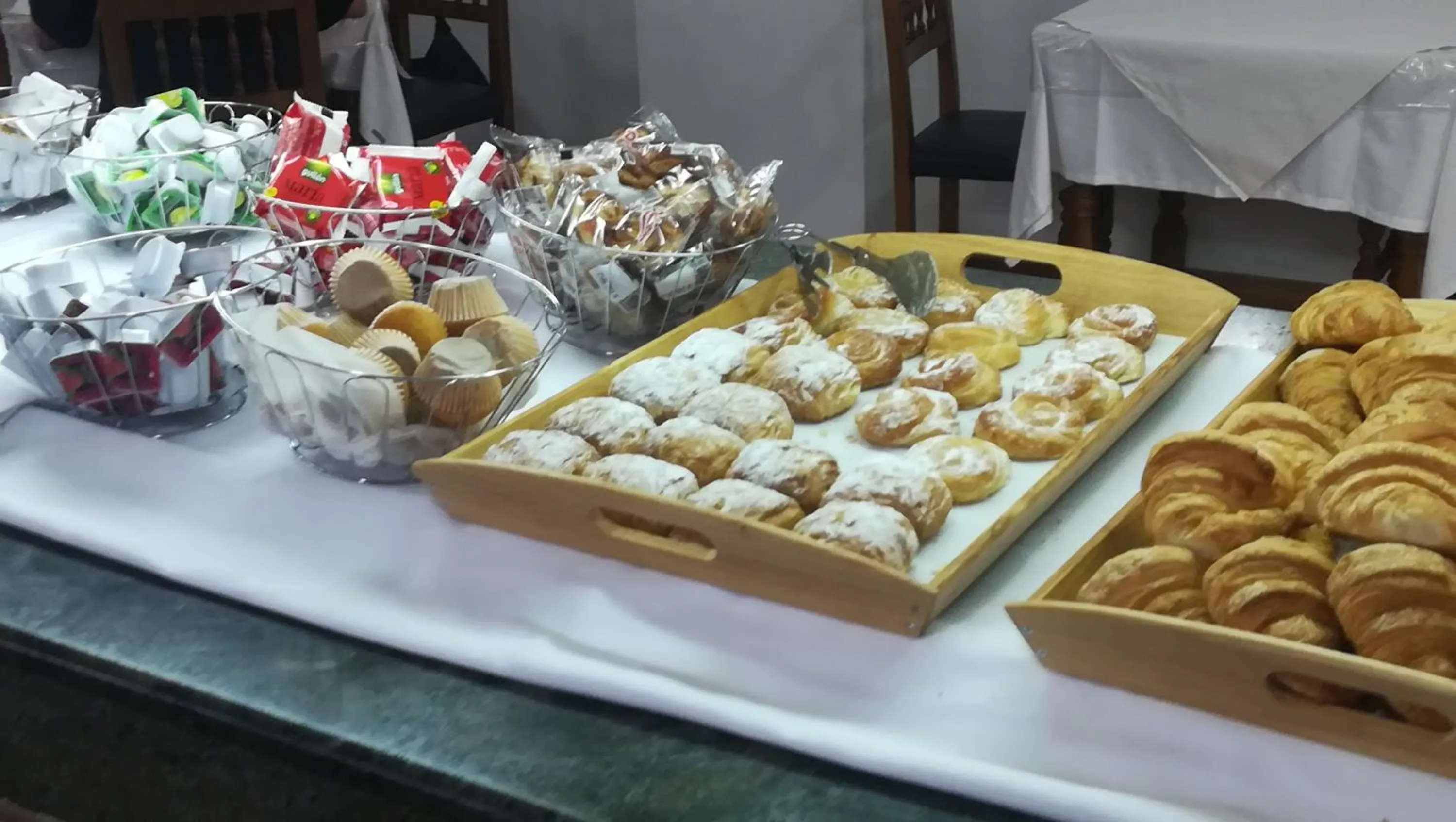 Continental breakfast in Kristal