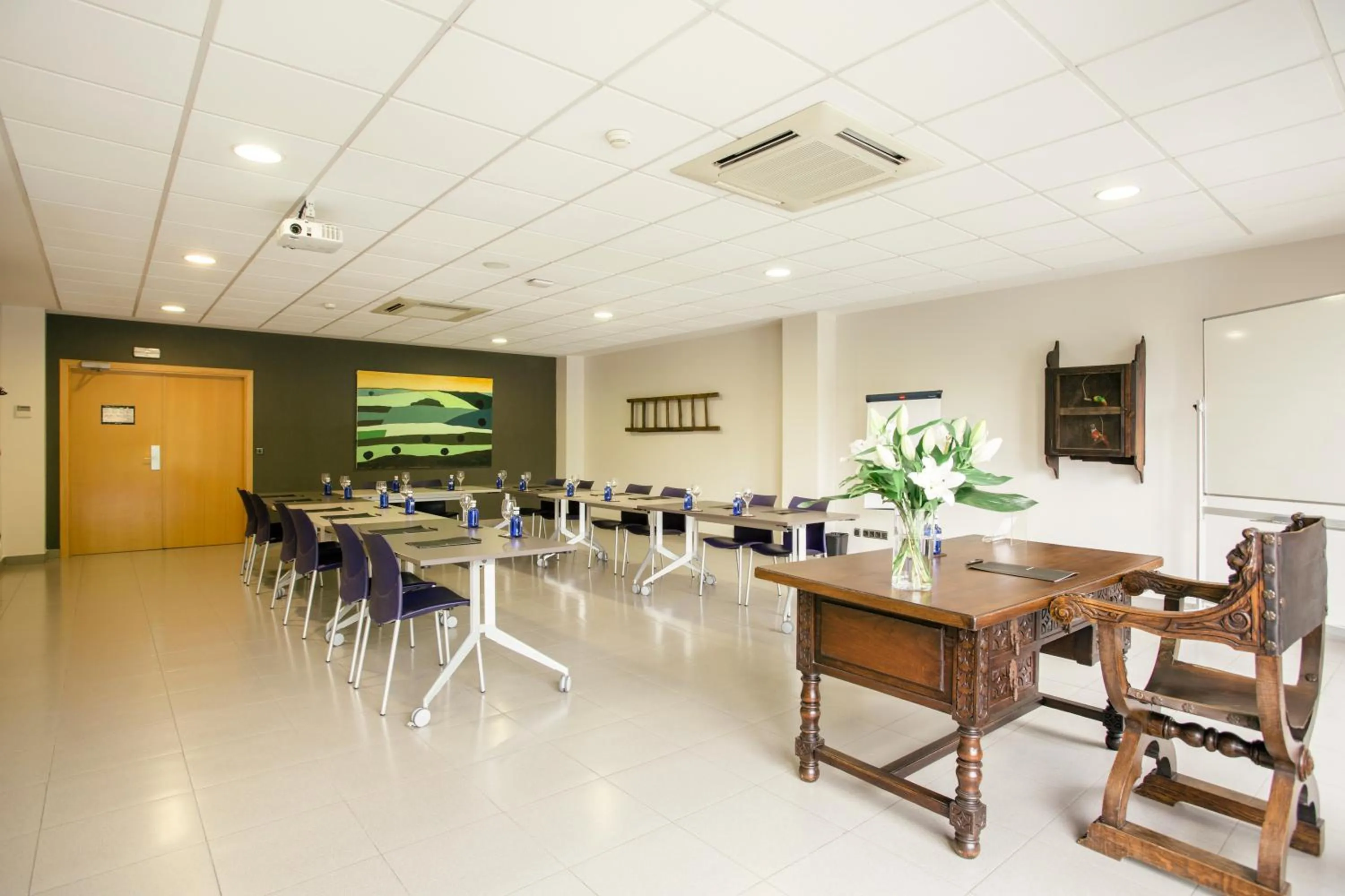 Meeting/conference room in Olarain