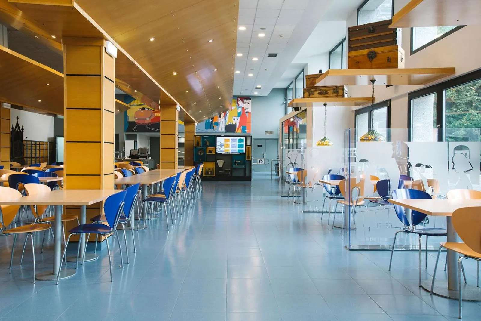 Restaurant/places to eat in Olarain