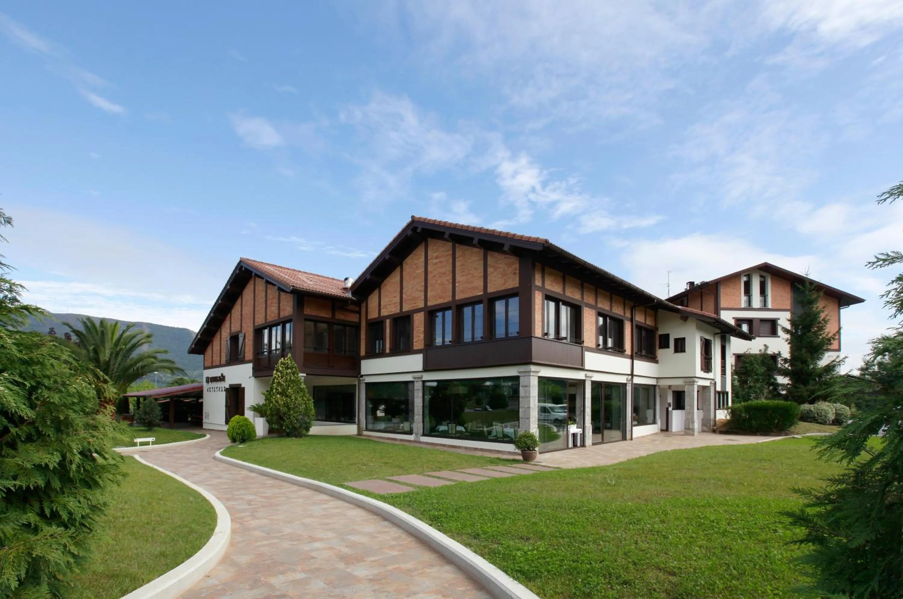 Facade/entrance in Atalaia