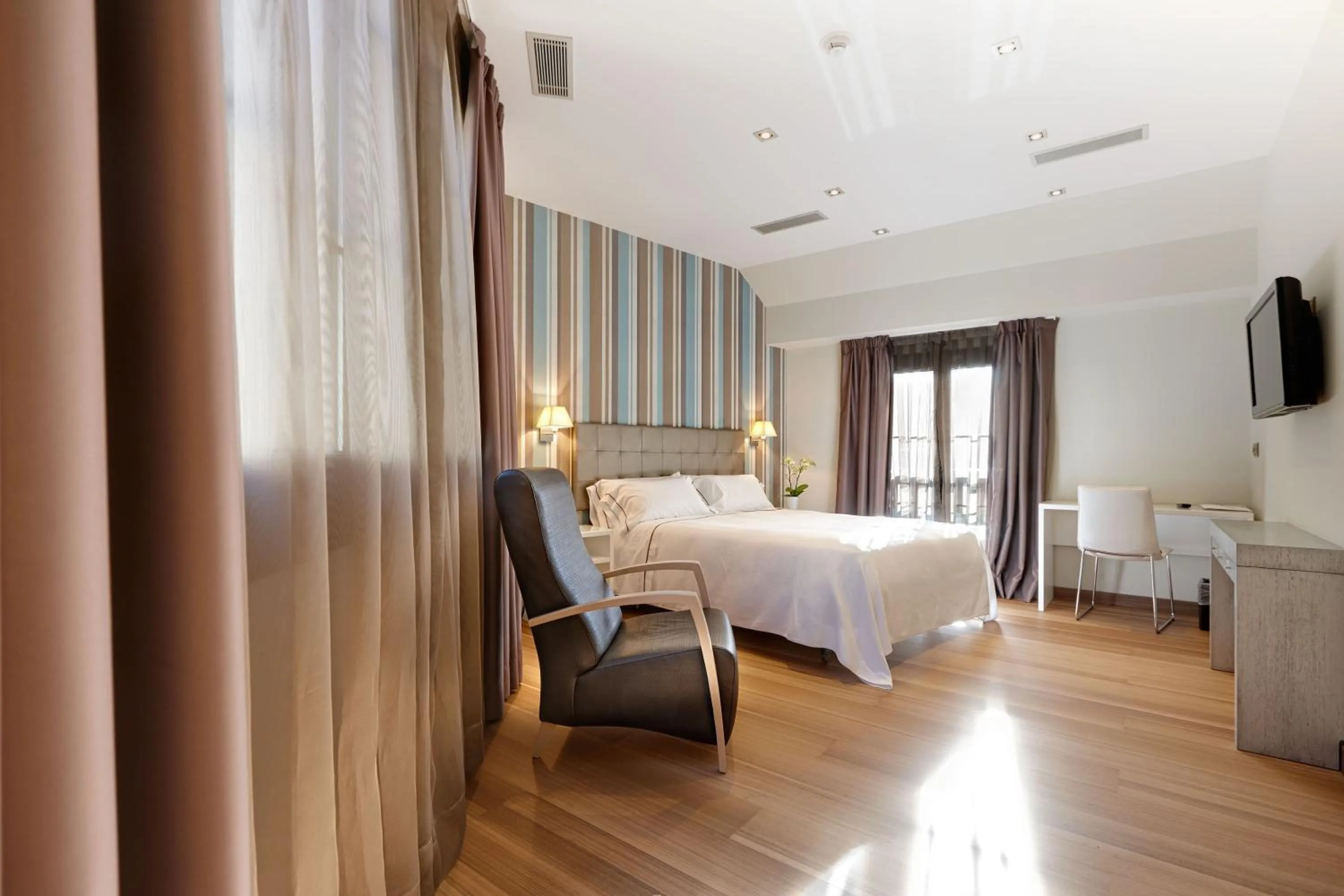 Photo of the whole room, Bed in Atalaia