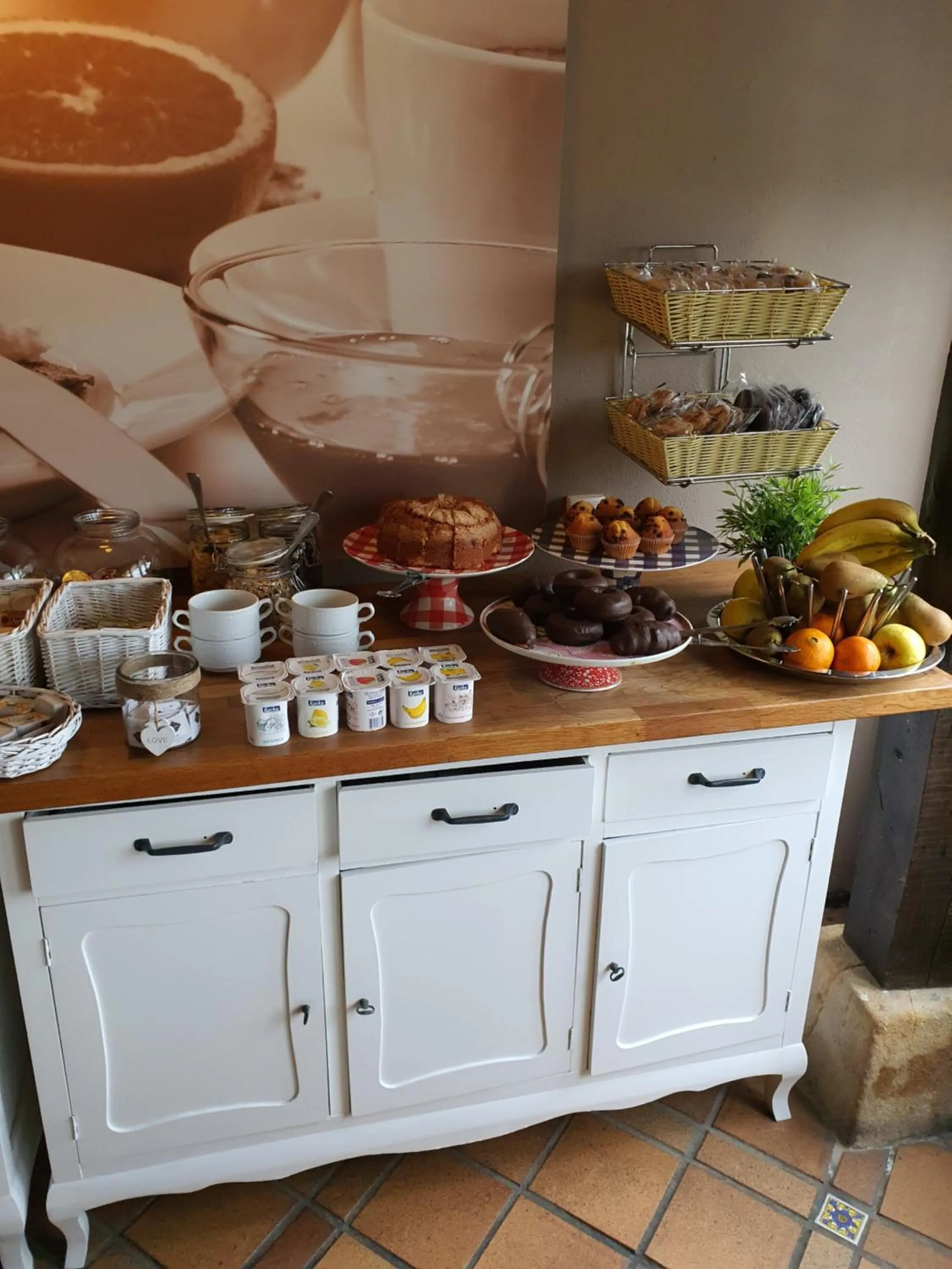 Buffet breakfast in Hotel Colegiata