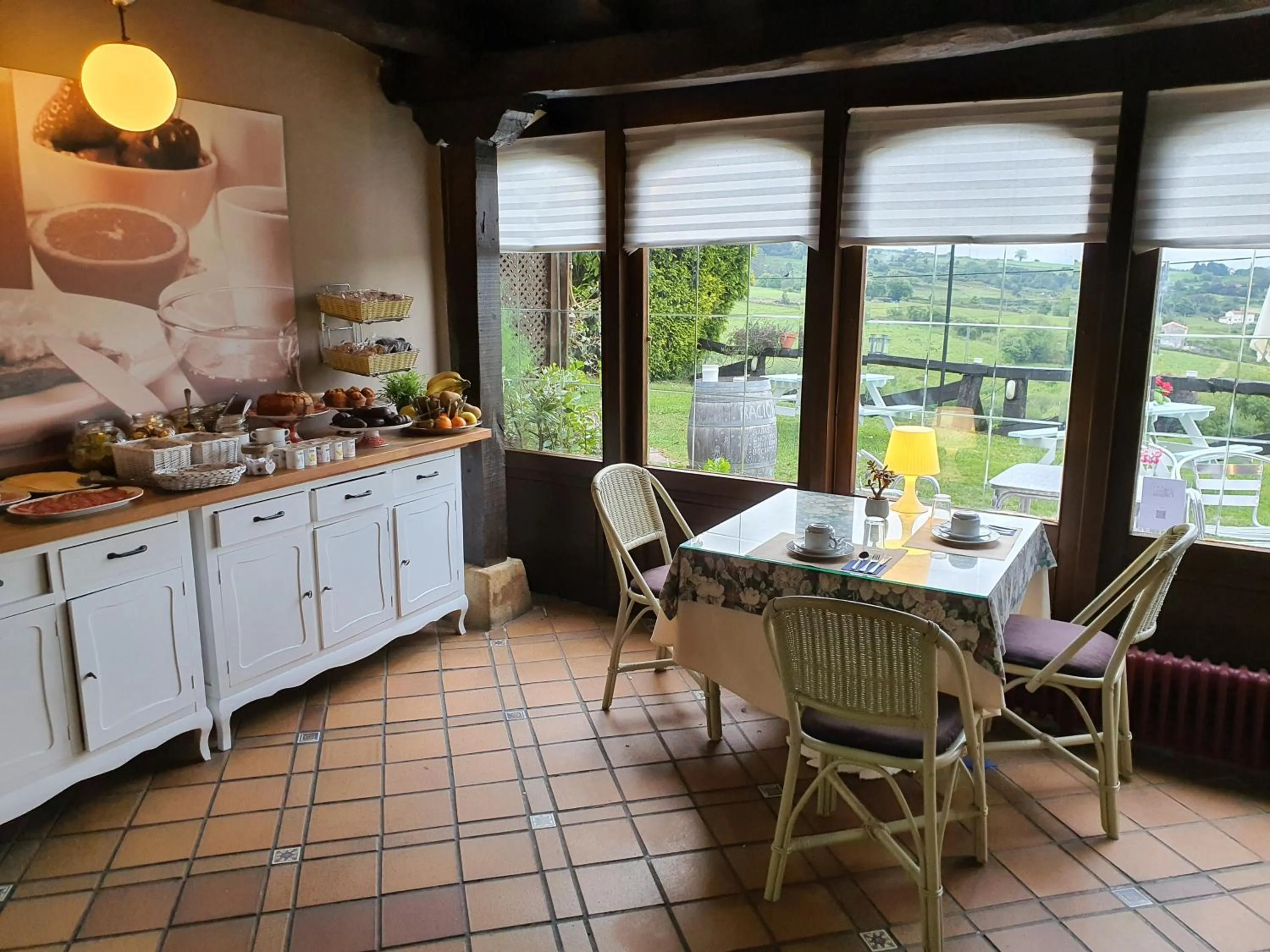 Buffet breakfast in Hotel Colegiata