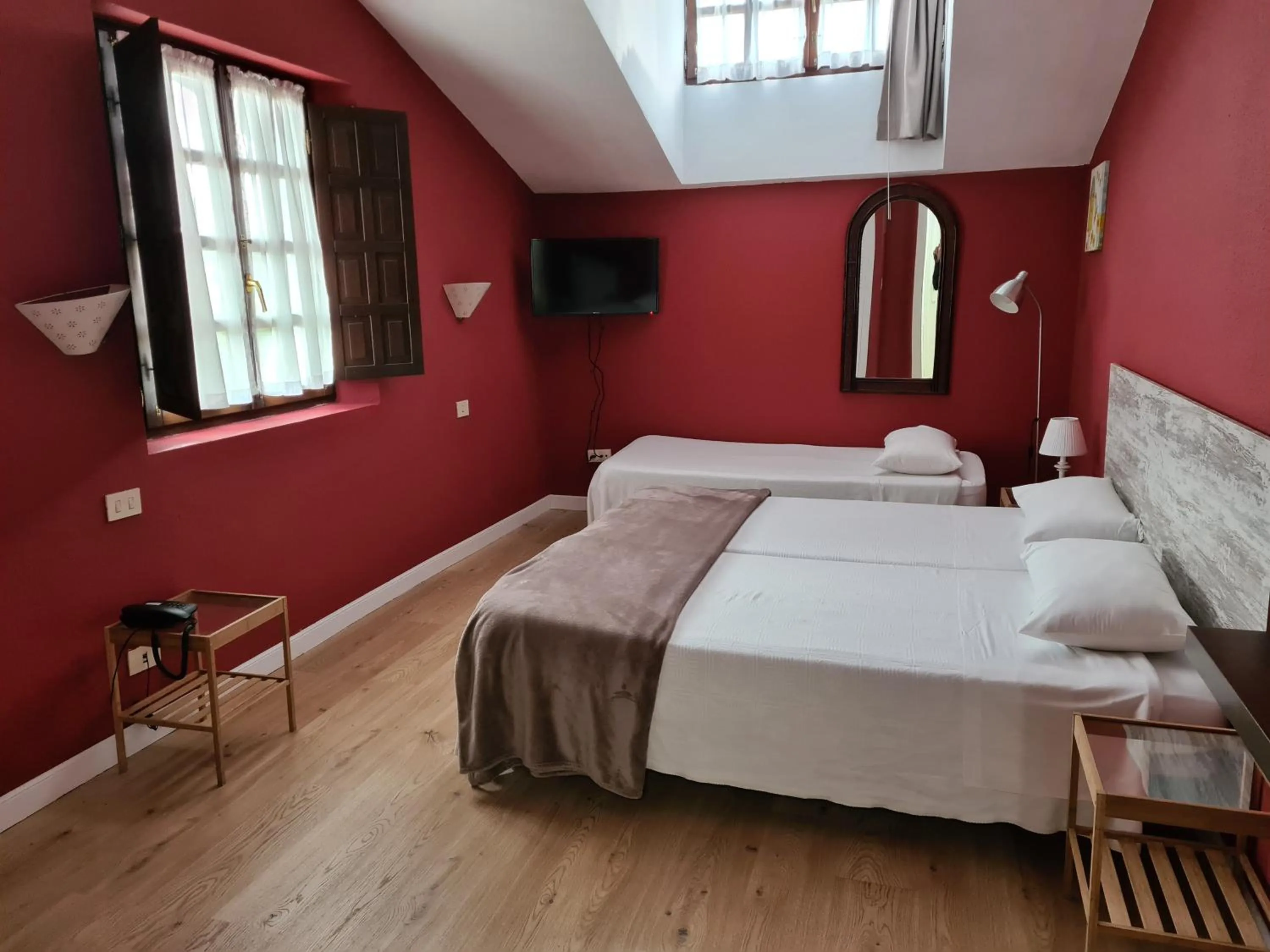 Photo of the whole room, Bed in Hotel Colegiata