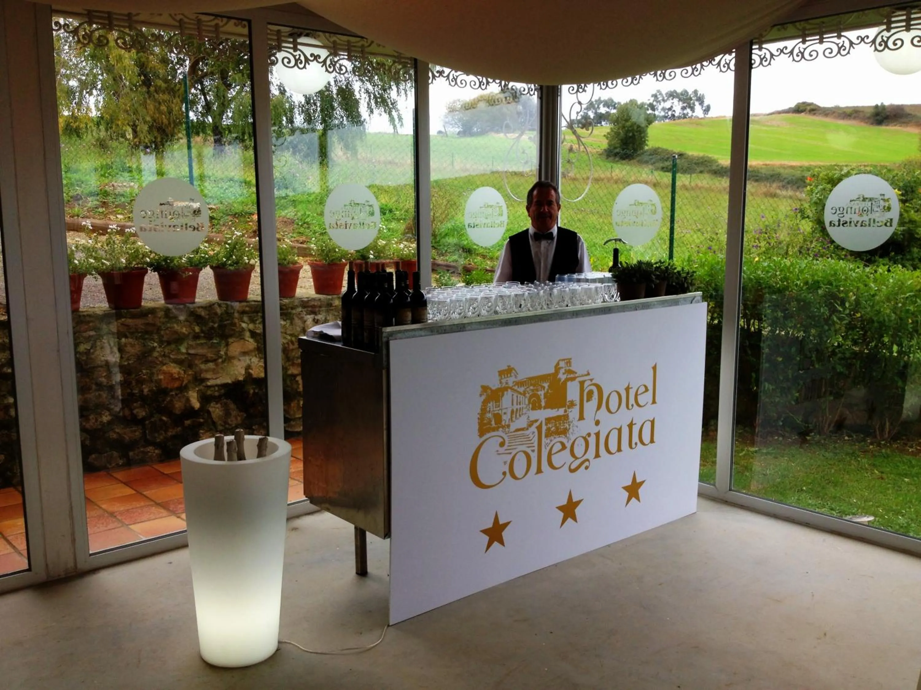 People in Hotel Colegiata