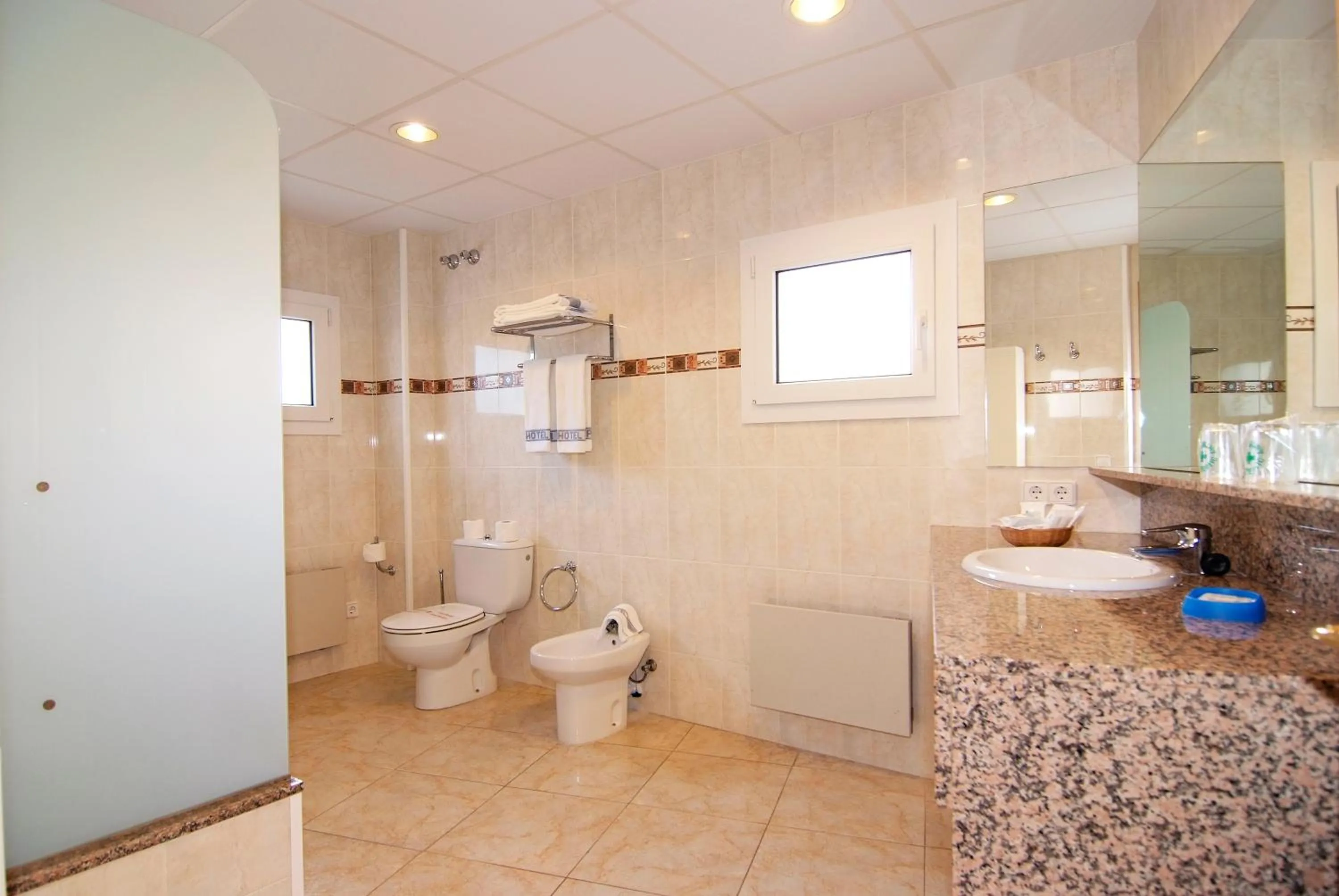 Bathroom in Hotel Port-Bo