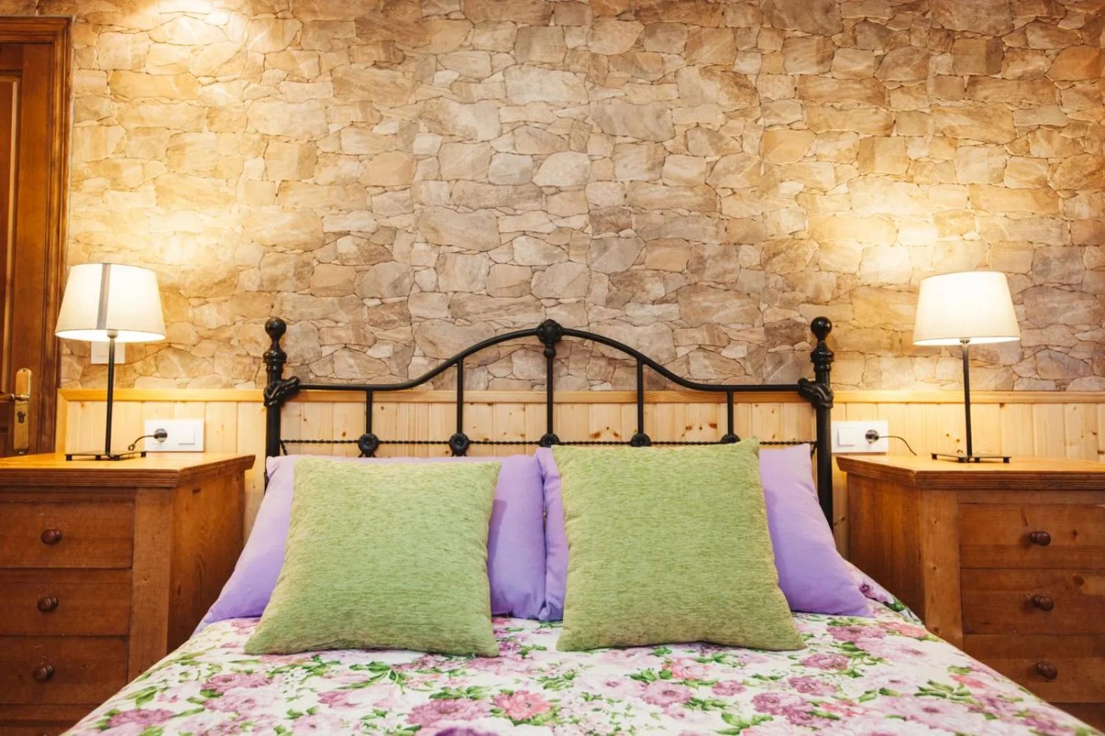 Decorative detail, Bed in Hotel Rural El Molino