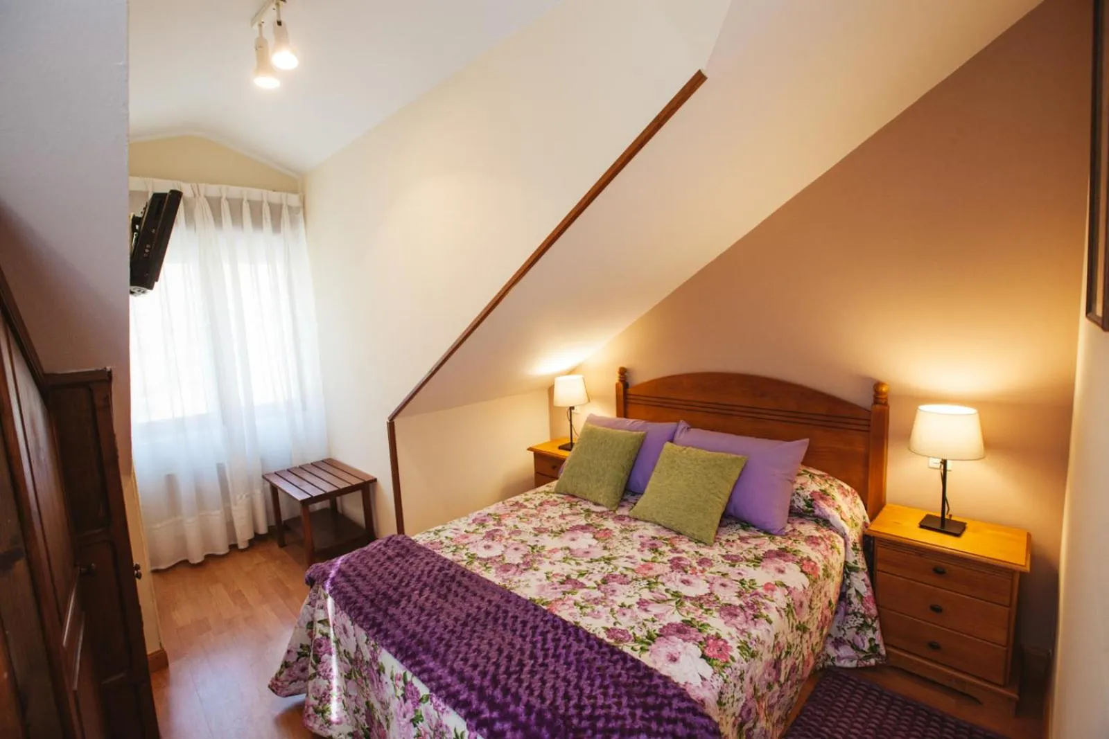 Photo of the whole room, Bed in Hotel Rural El Molino