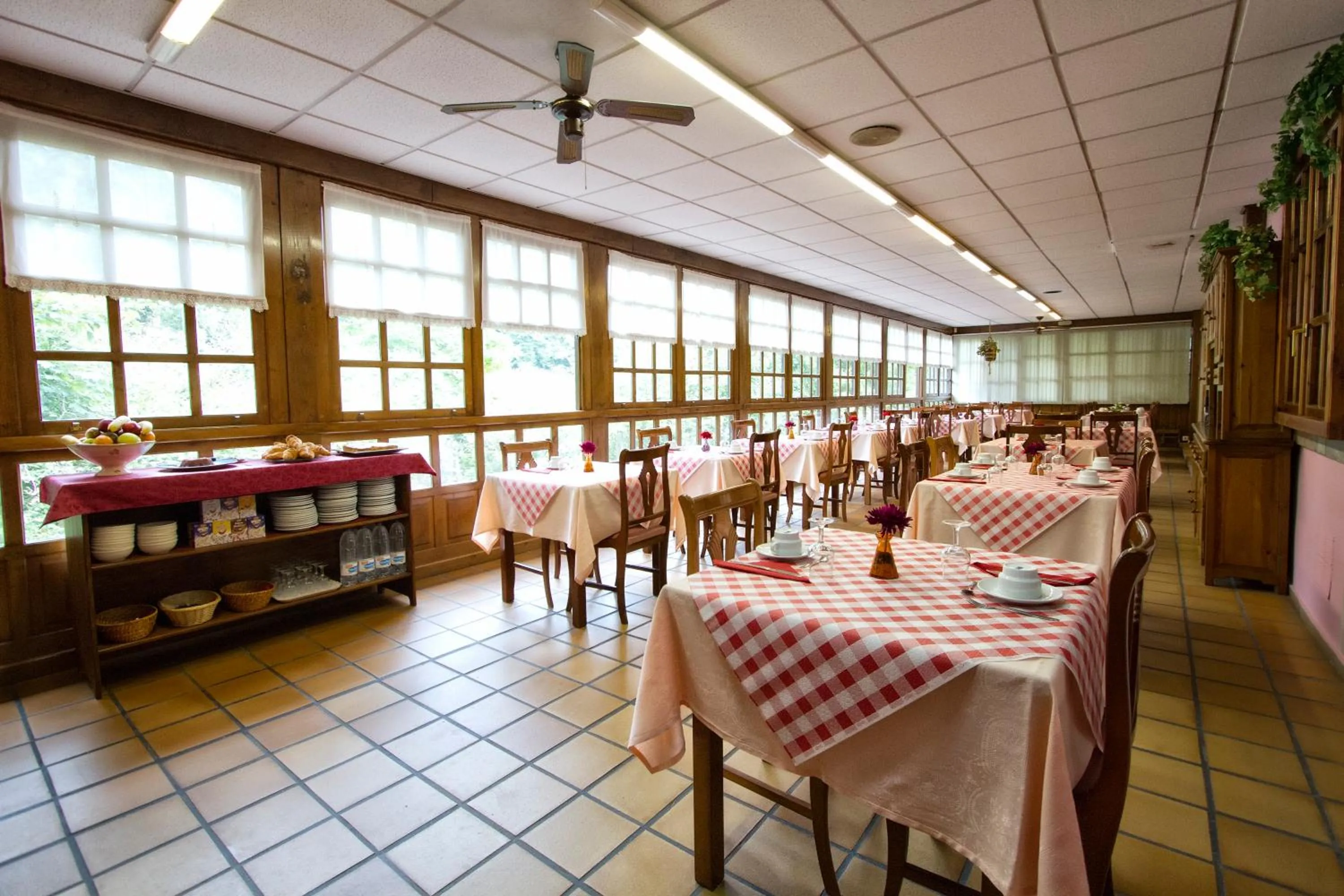 Restaurant/places to eat in Hotel Rural El Molino