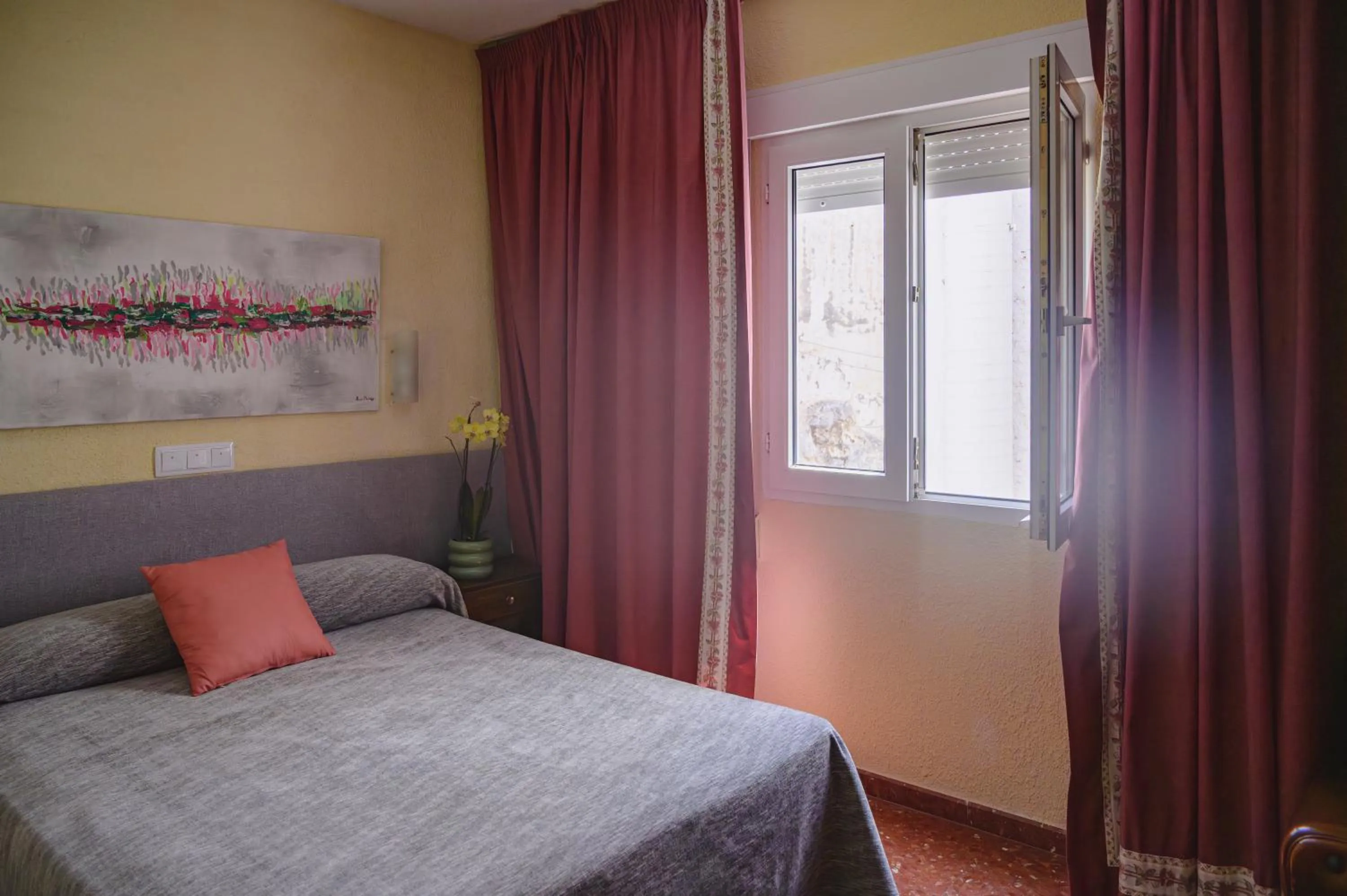 Photo of the whole room, Bed in Hotel Paraíso