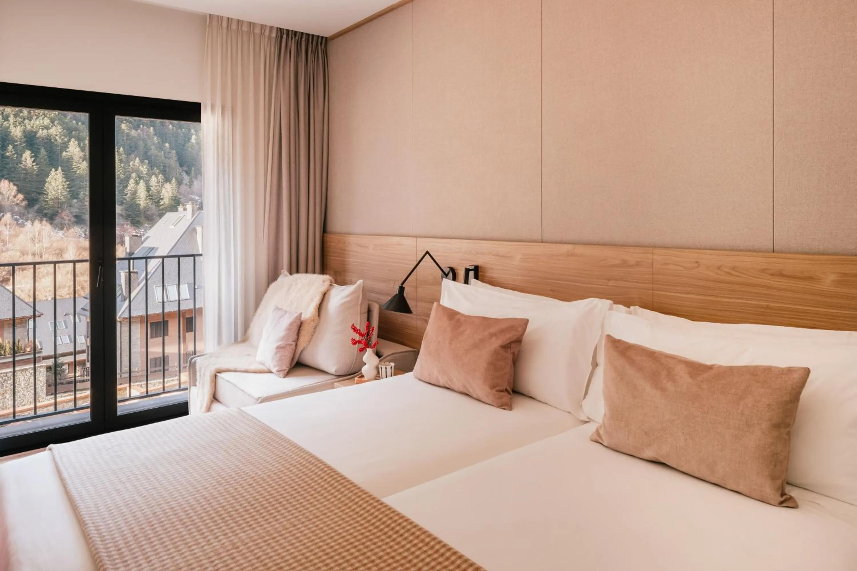 Property building, Bed in MiM Baqueira Meliá Collection