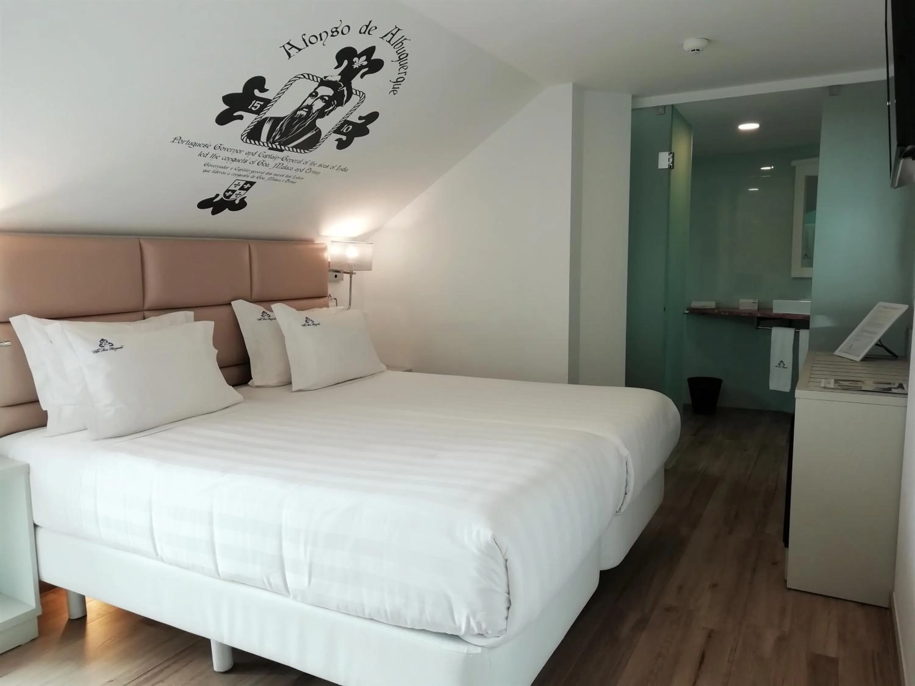 Bed in Villa Ana Margarida Hotel