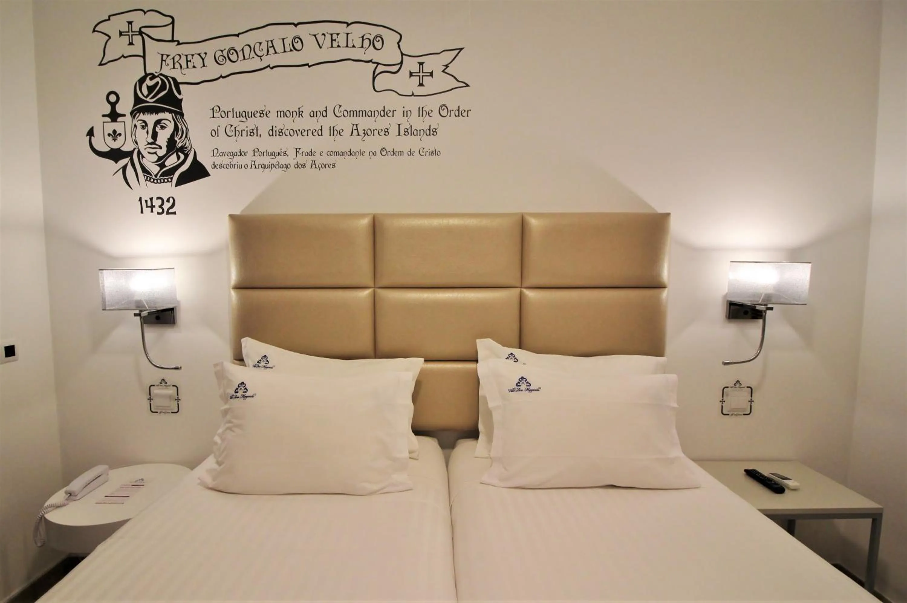 Bed in Villa Ana Margarida Hotel