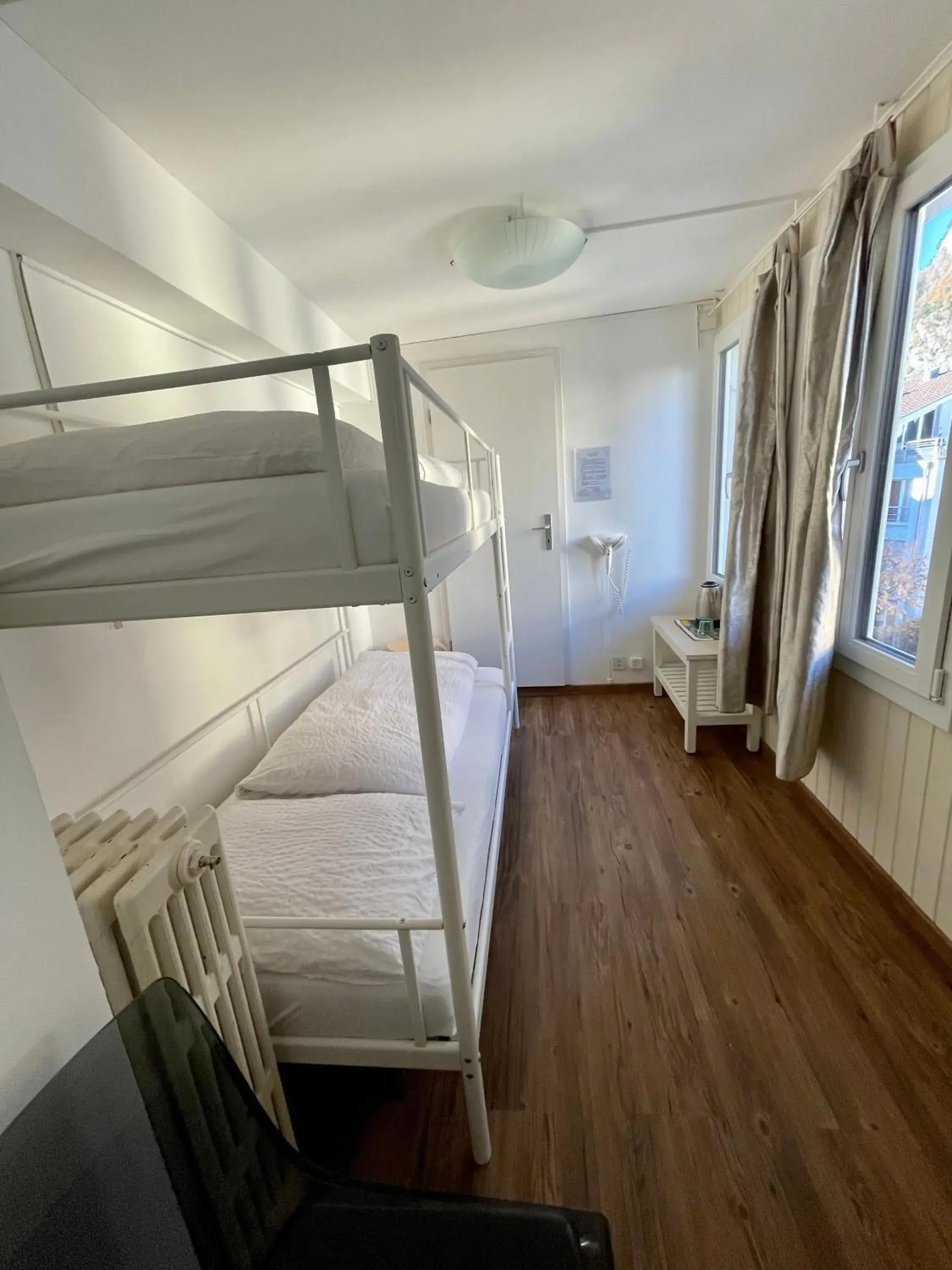 Economy Double Room in Interlaken Linda Inn Lodge Economy Double Room in Interlaken Linda Inn Lodge