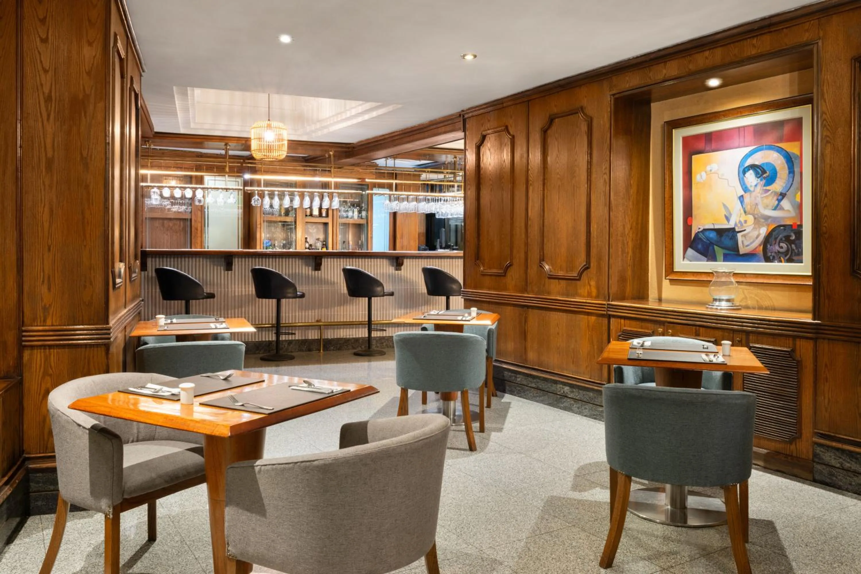 Restaurant/places to eat in Wyndham Garden Santiago Kennedy