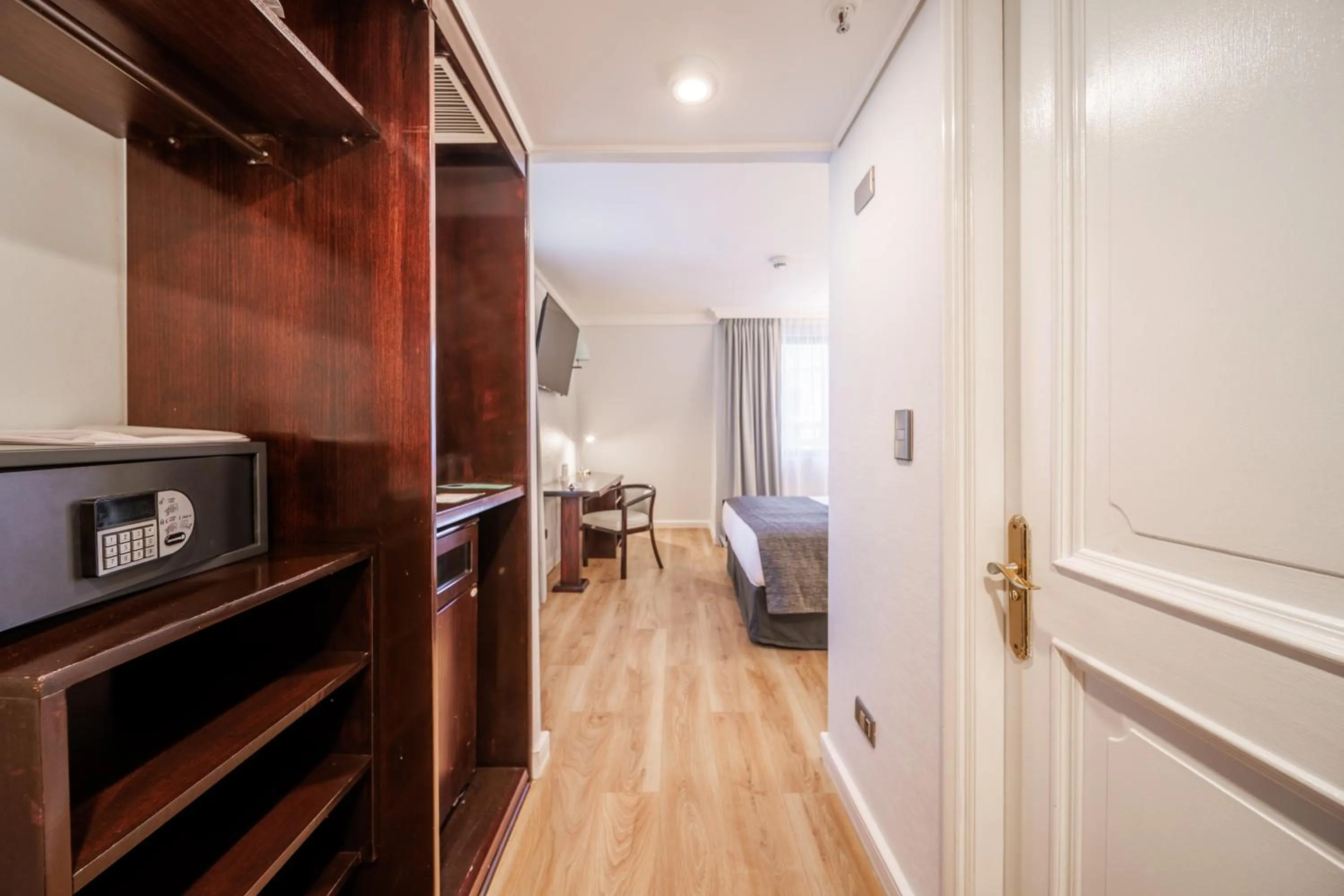 Other, Bed in Wyndham Garden Santiago Kennedy