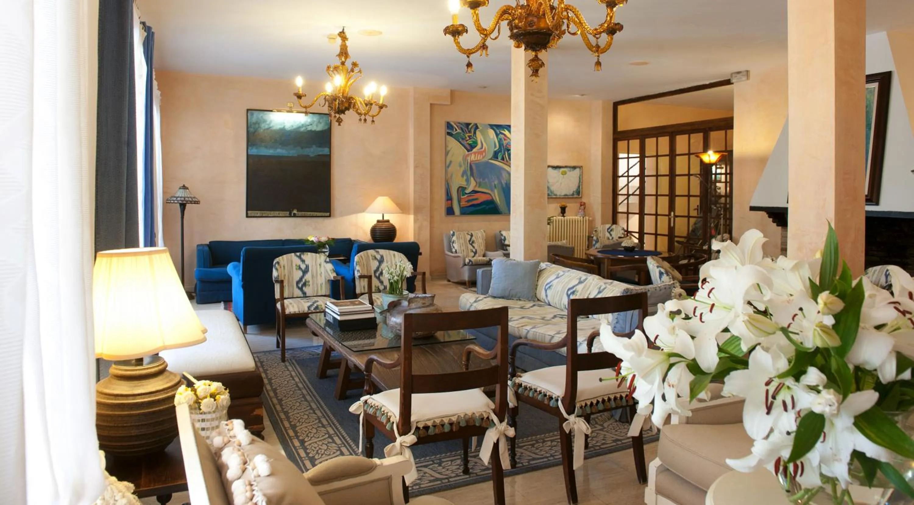 Communal lounge/ TV room in Hotel Bahia