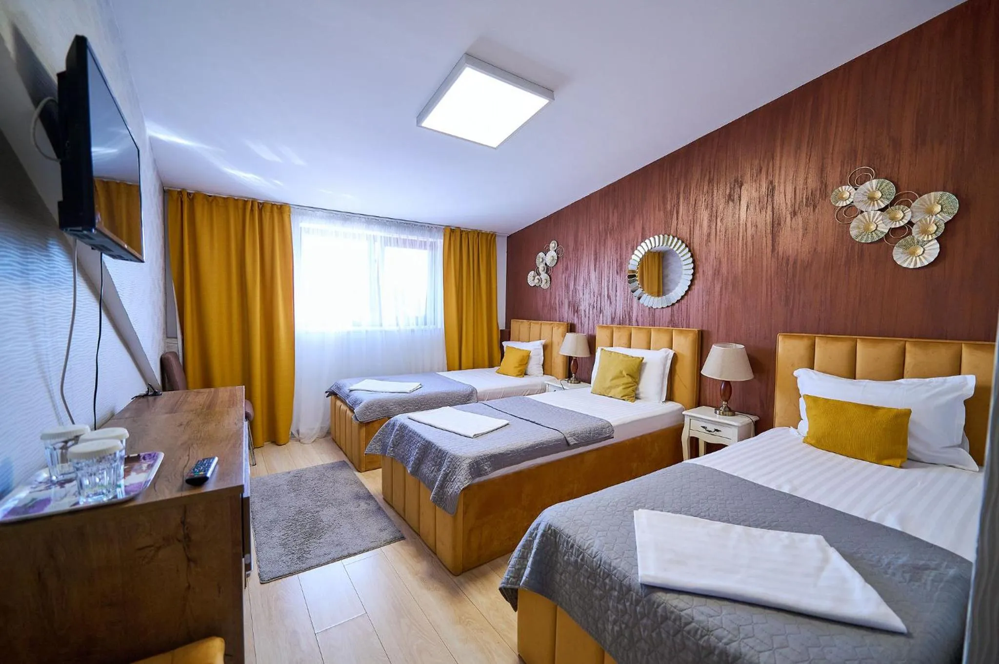 Photo of the whole room, Bed in Hotel Evianne Boutique