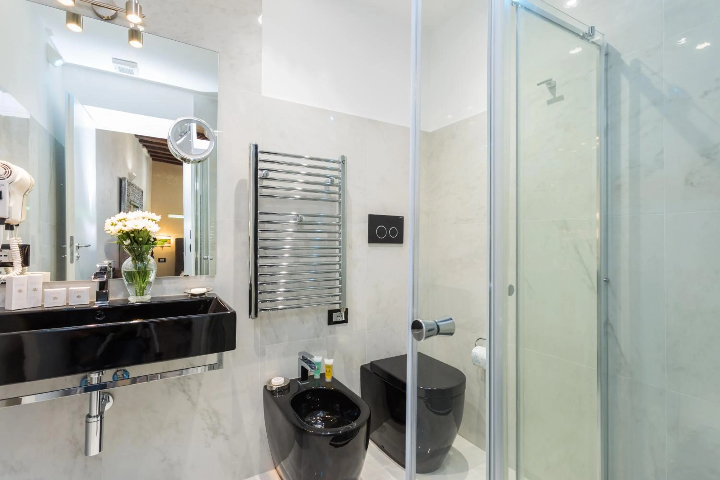 Bathroom in Hub Pantheon