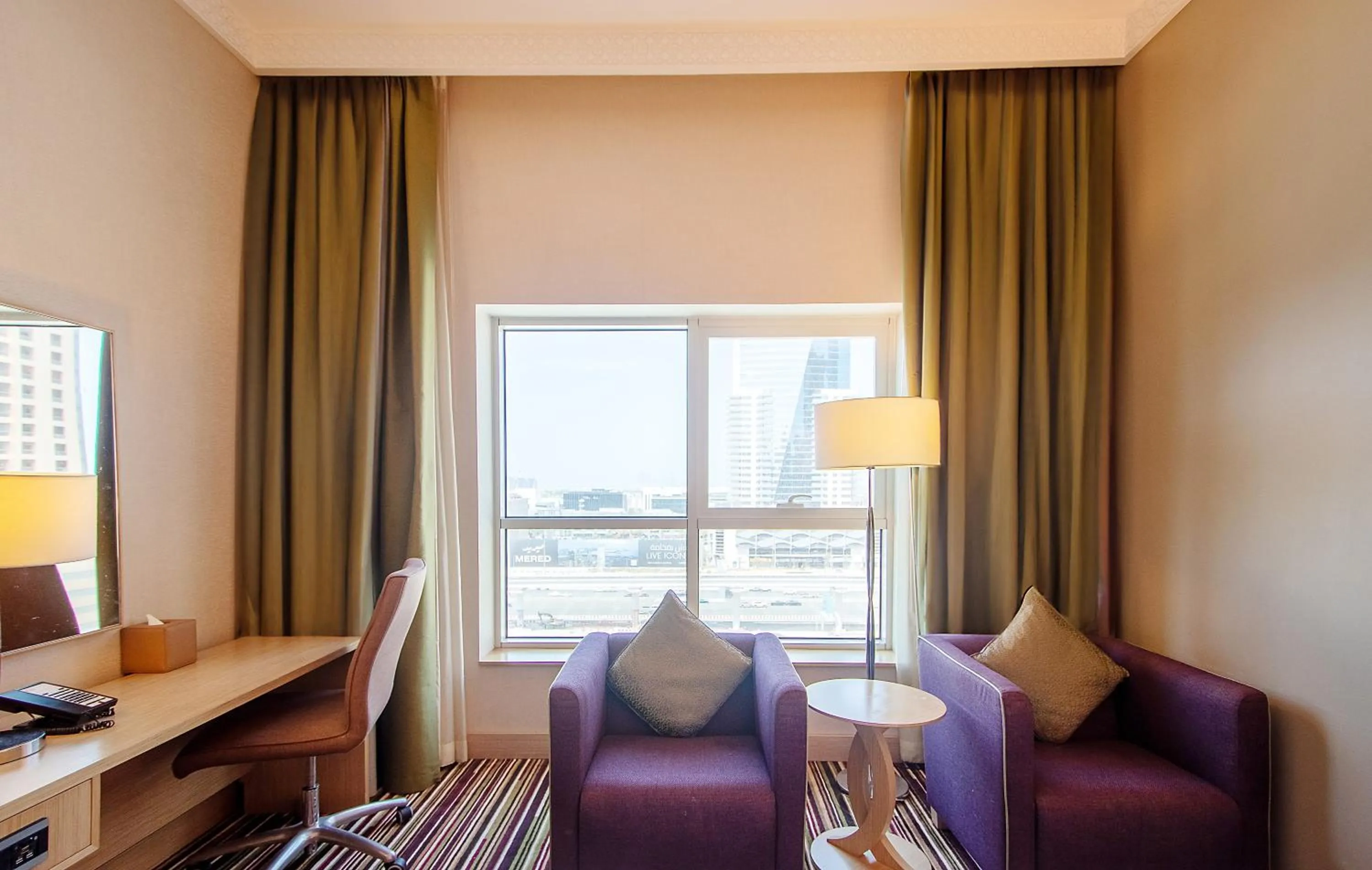 Bedroom in Naumi Hotel Dubai