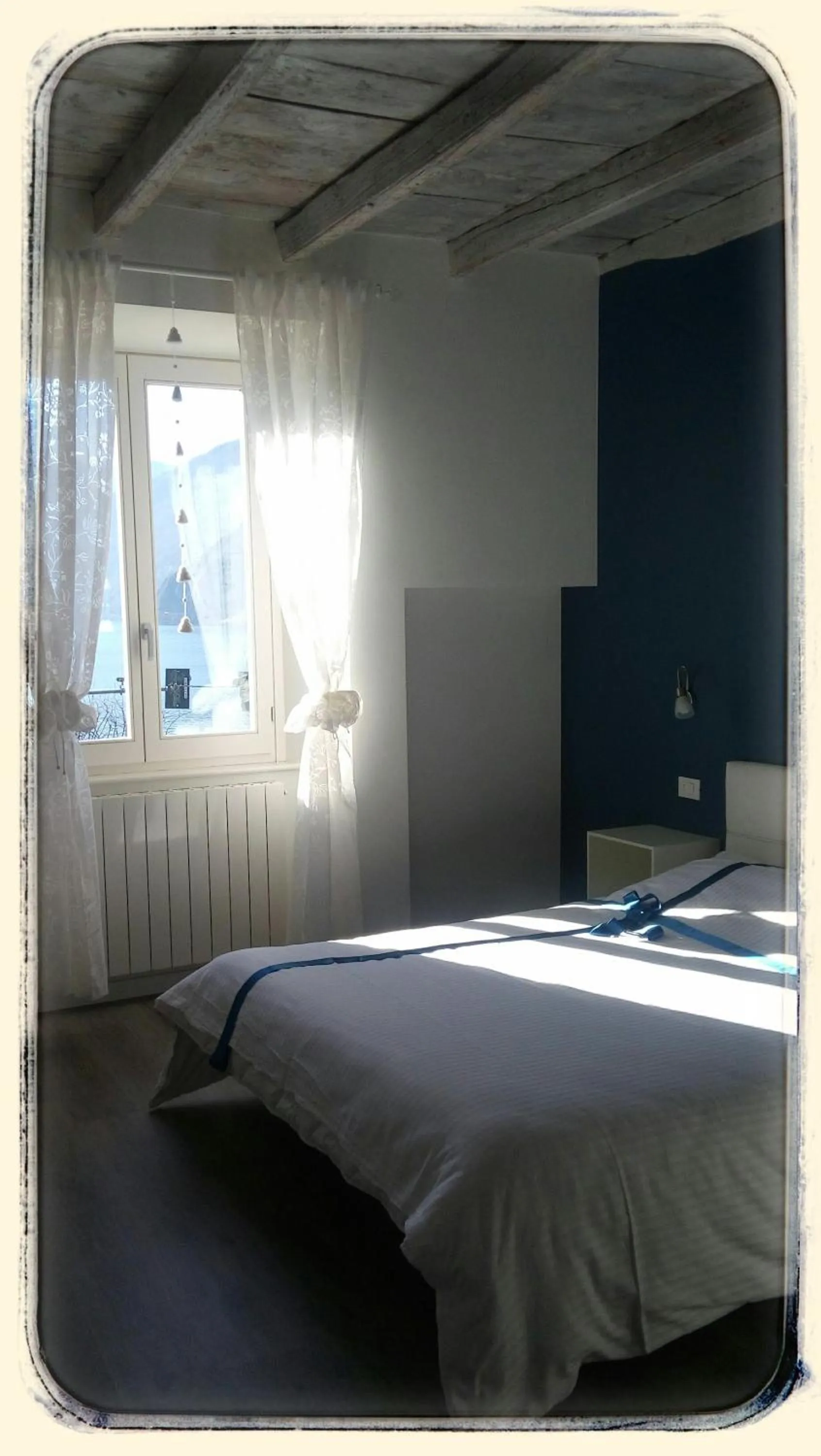 Photo of the whole room, Bed in Iseo Lake - Rooms & Apartments