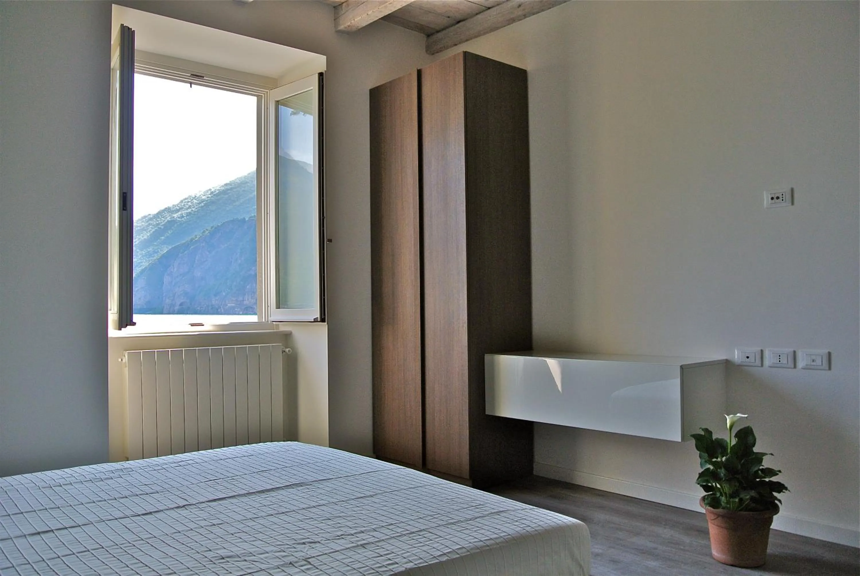 Bed in Iseo Lake - Rooms & Apartments