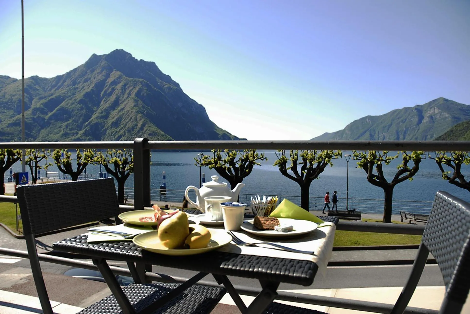 Natural landscape in Iseo Lake - Rooms & Apartments