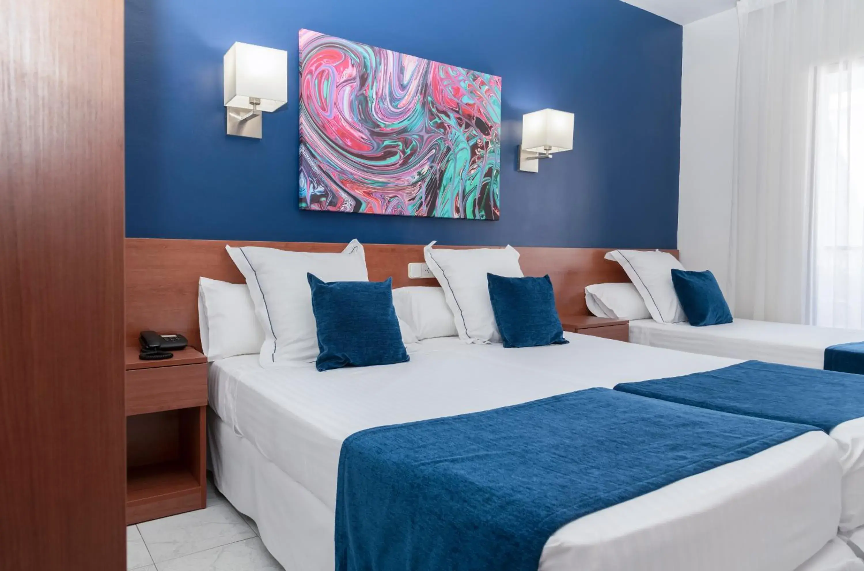 Triple Room (3 Adults) in Hotel Jaime I Triple Room (3 Adults) in Hotel Jaime I