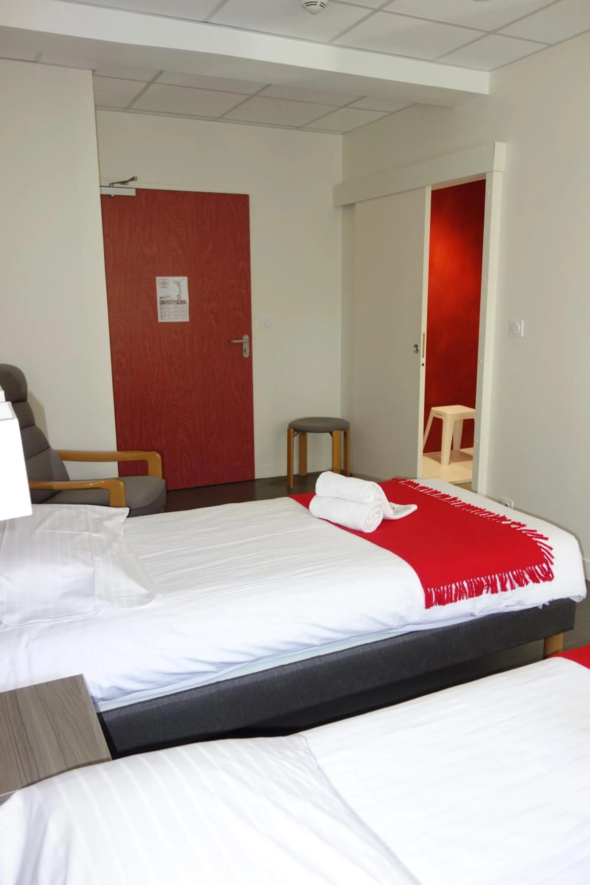 Photo of the whole room in Hostellerie Bon Pasteur