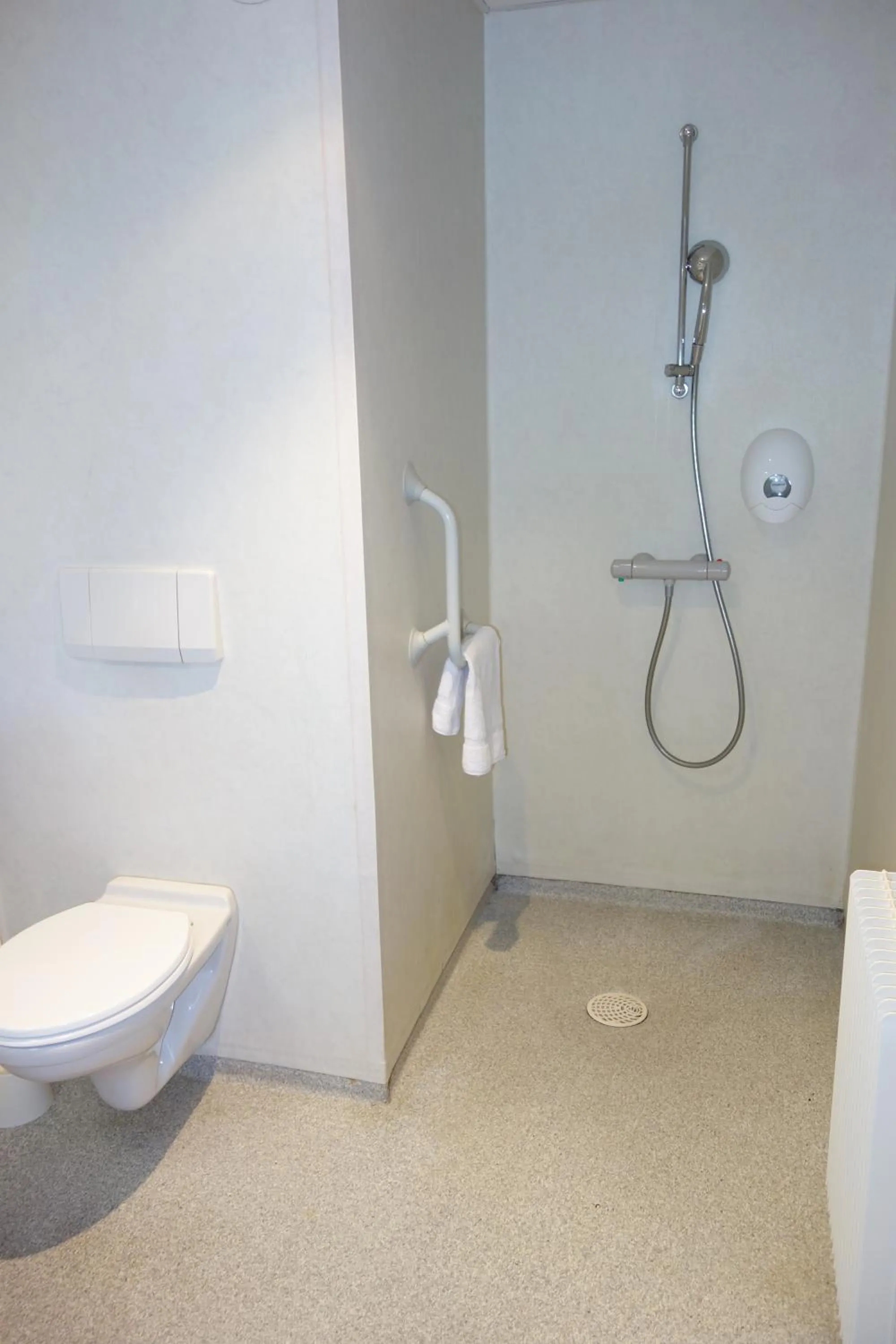 Shower in Hostellerie Bon Pasteur