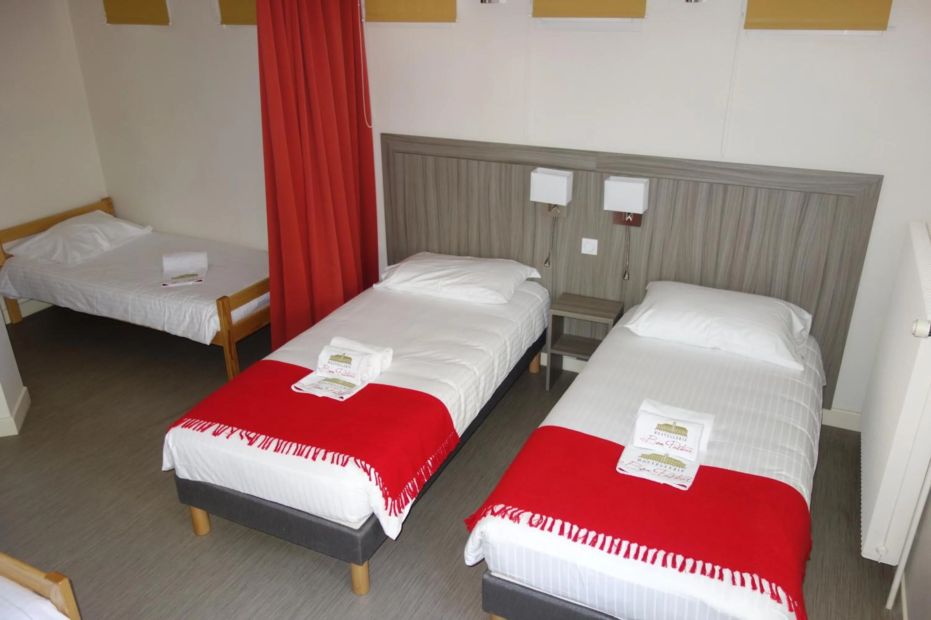 Photo of the whole room in Hostellerie Bon Pasteur