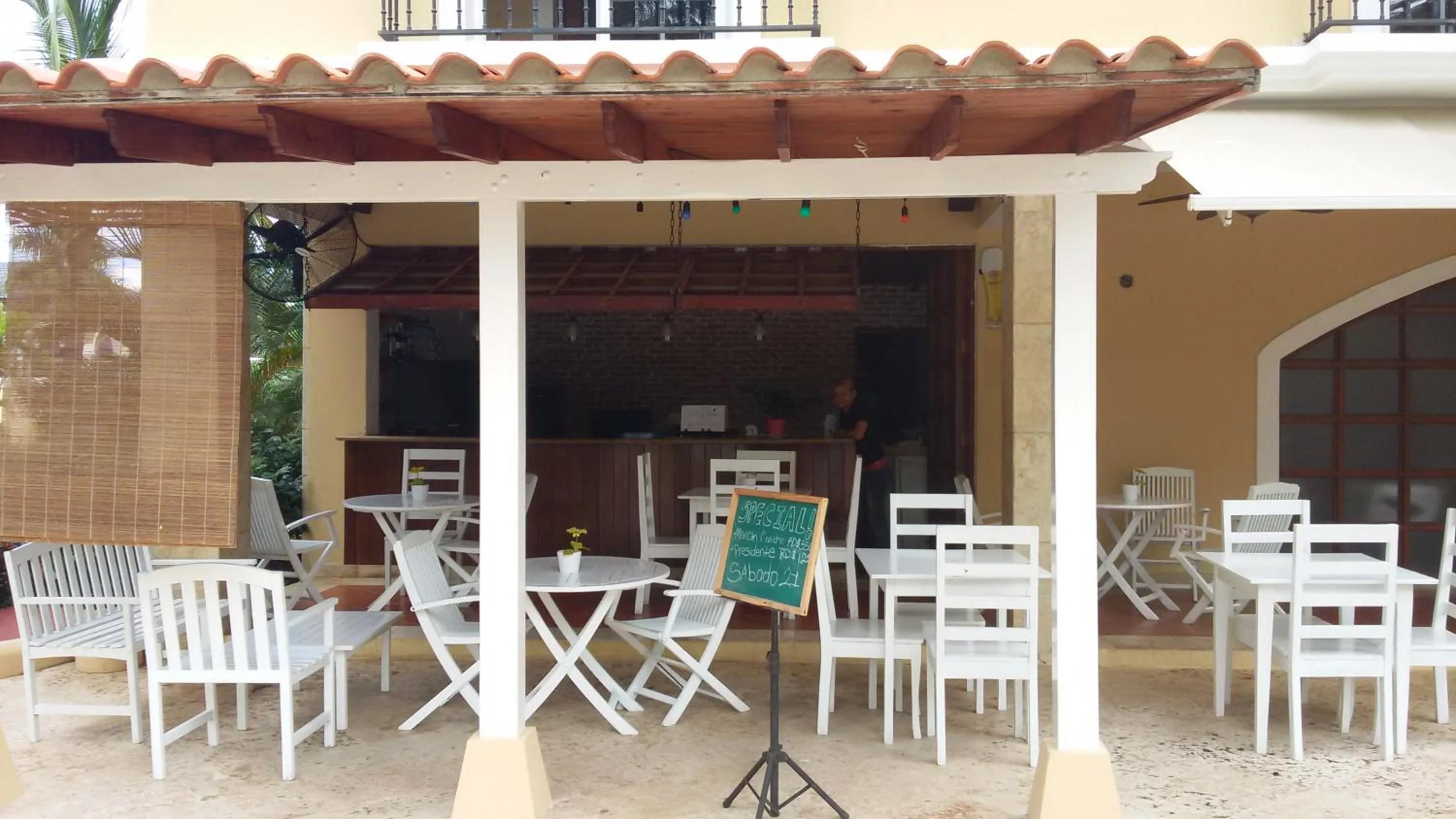 Restaurant/places to eat in The Golf Suites