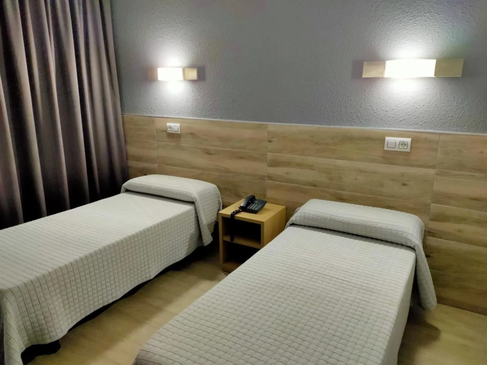 Bedroom, Bed in Hotel Reymar