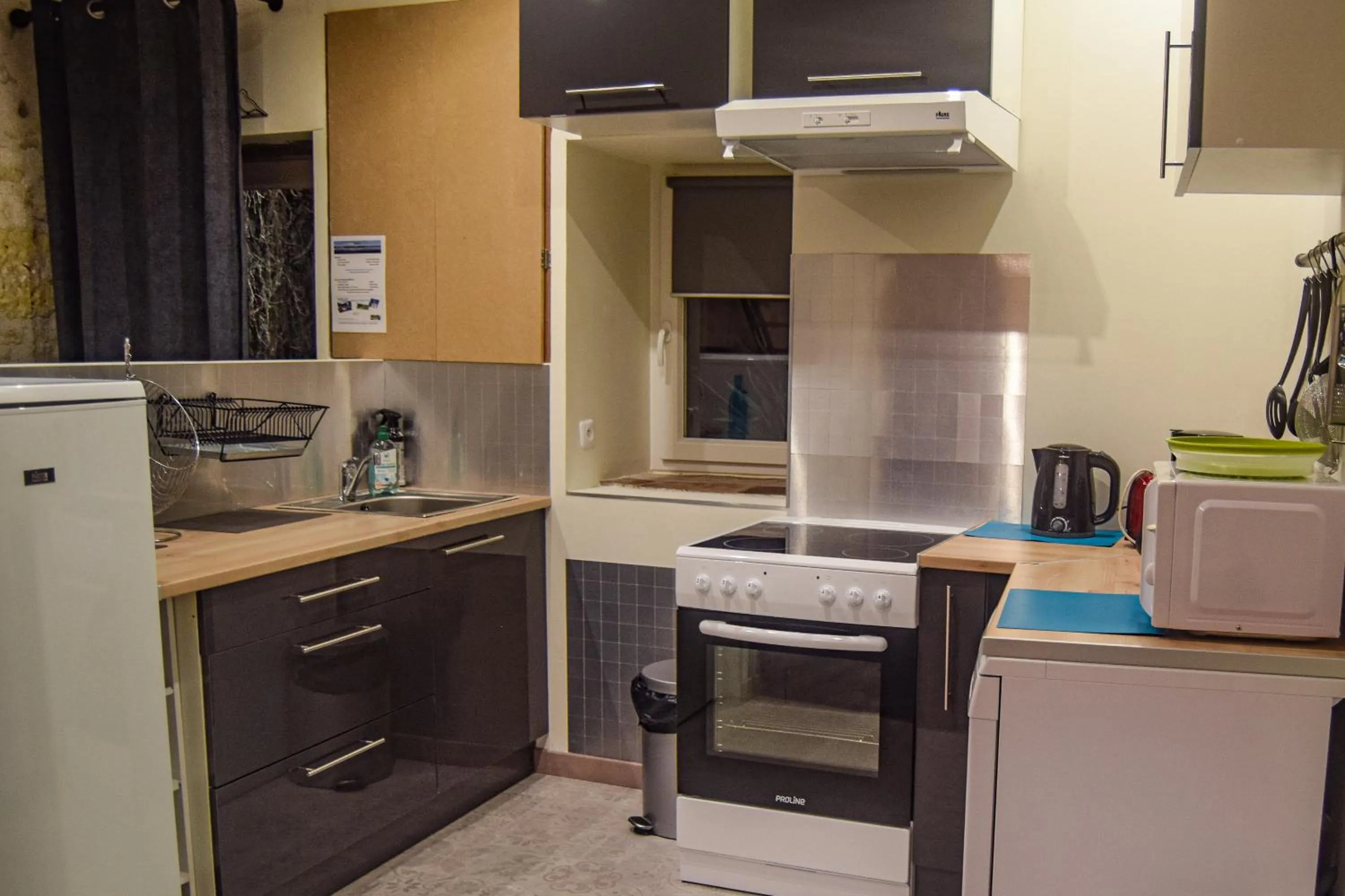 Kitchen or kitchenette in Saumur Loire Chambres et Gîte
