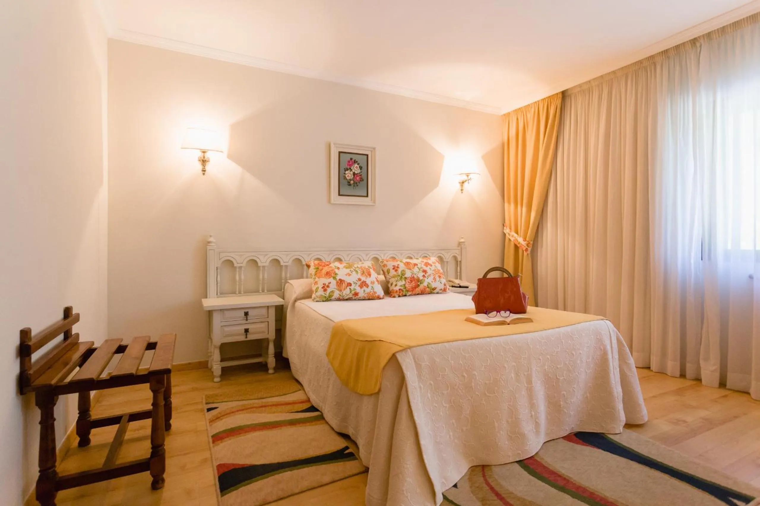 Bathroom, Bed in Hotel Stellamaris