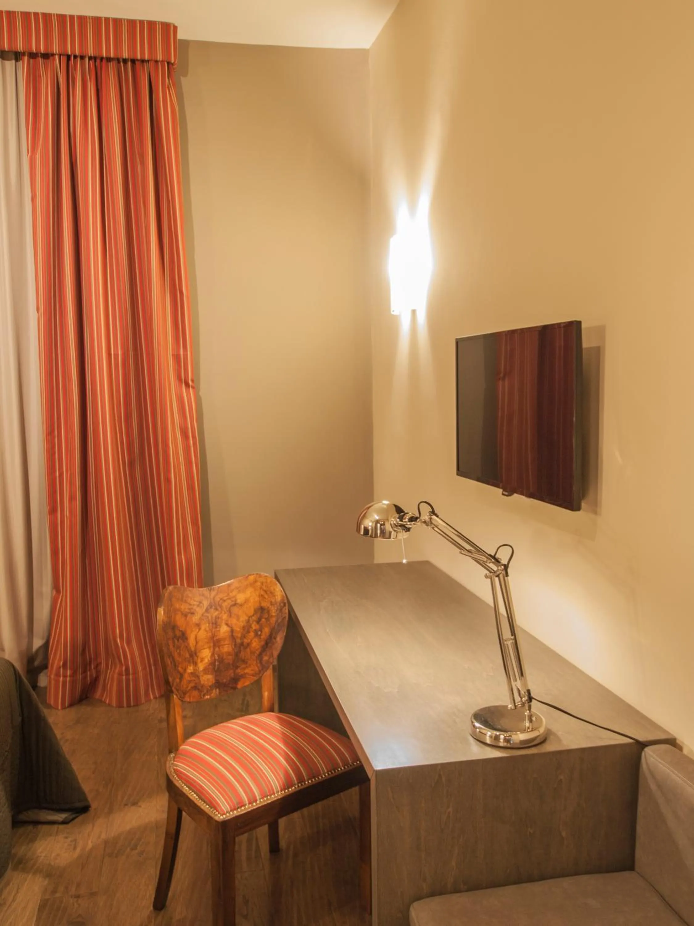 Decorative detail in Novecento