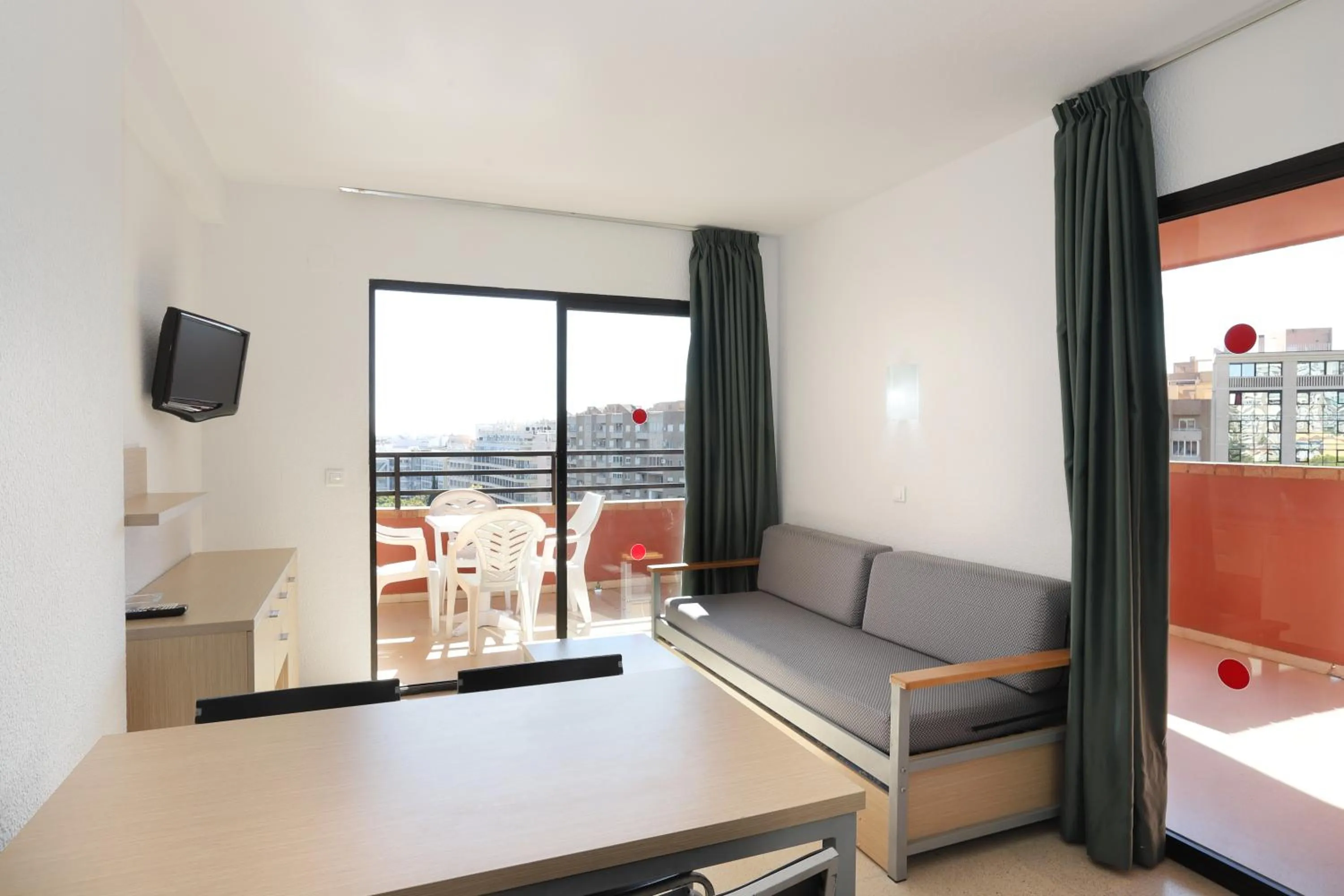 TV and multimedia, Bed in La Caseta Apartments