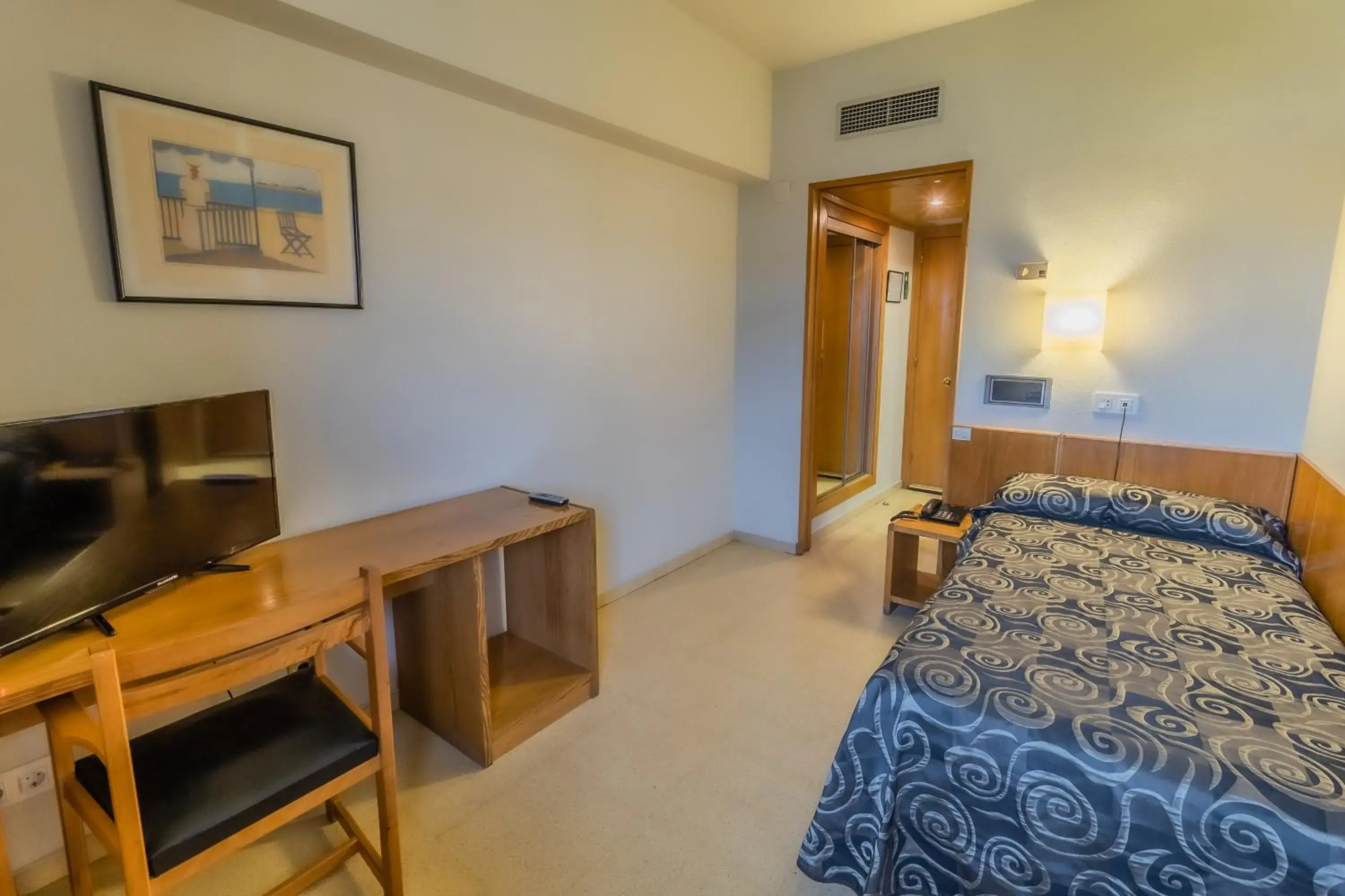 Small Single Room - single occupancy in Hotel Alhama Small Single Room - single occupancy in Hotel Alhama