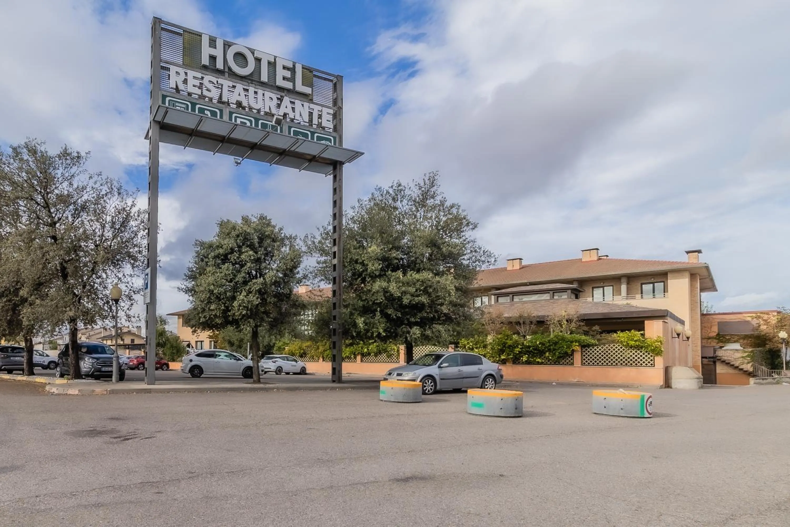 Property building in Hotel Alhama