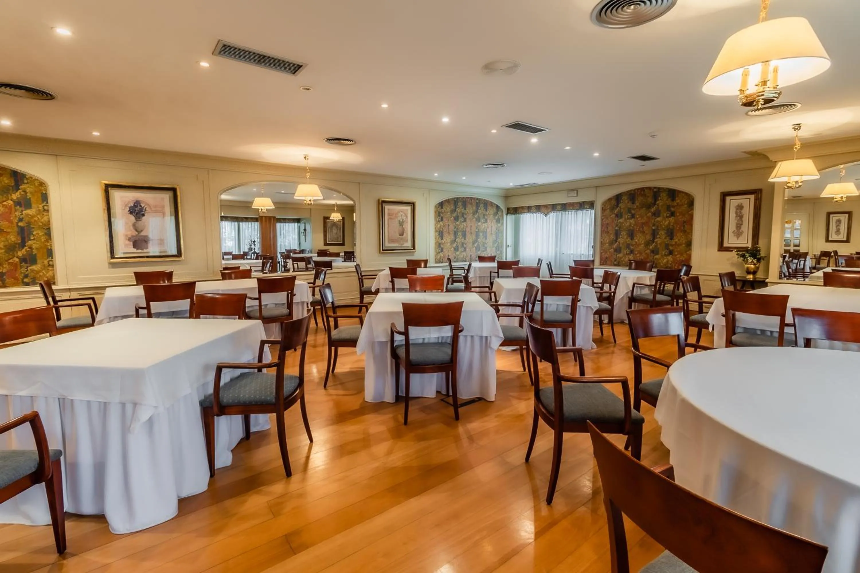 Banquet/Function facilities in Hotel Alhama