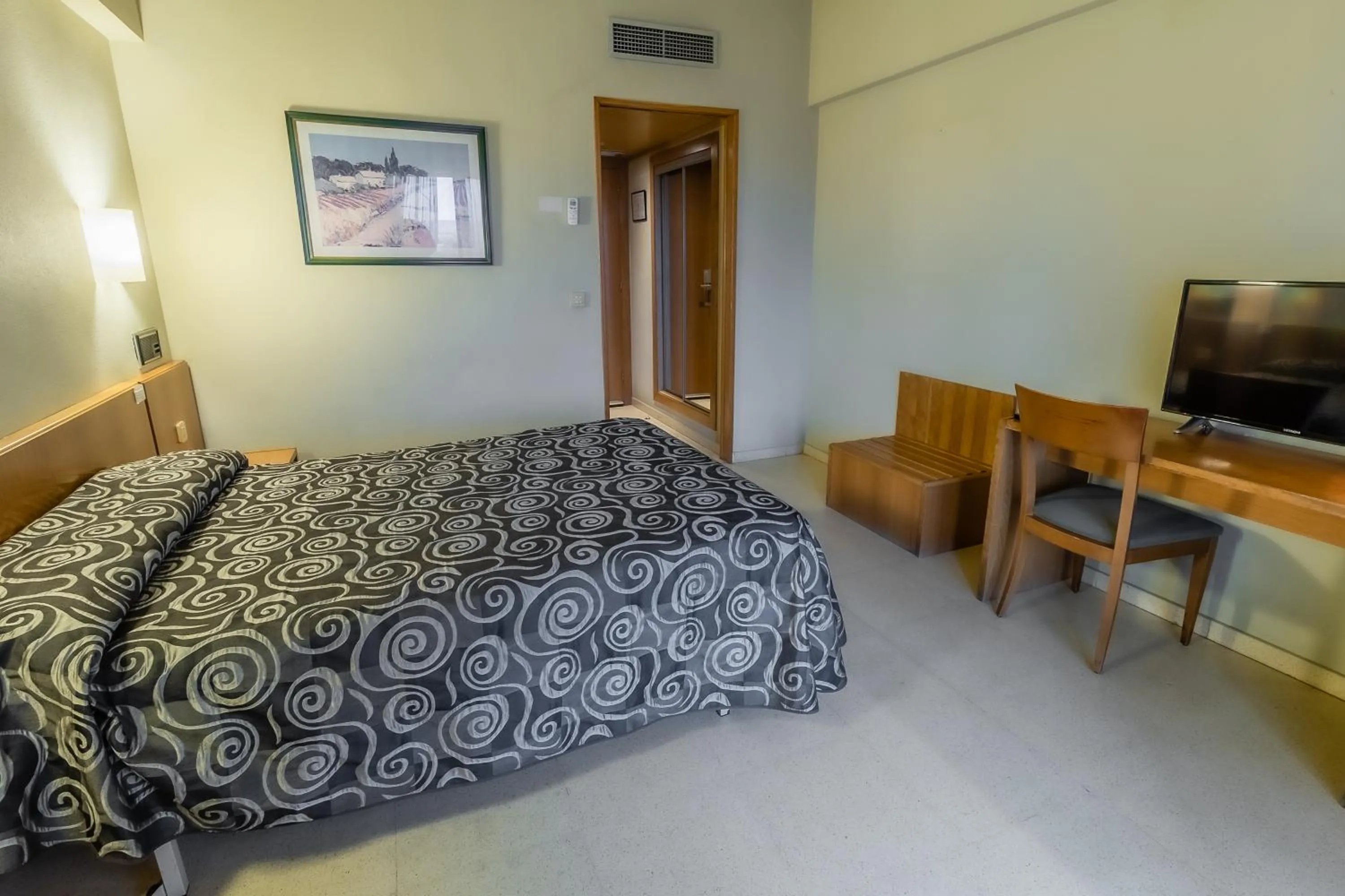 Bedroom, Bed in Hotel Alhama