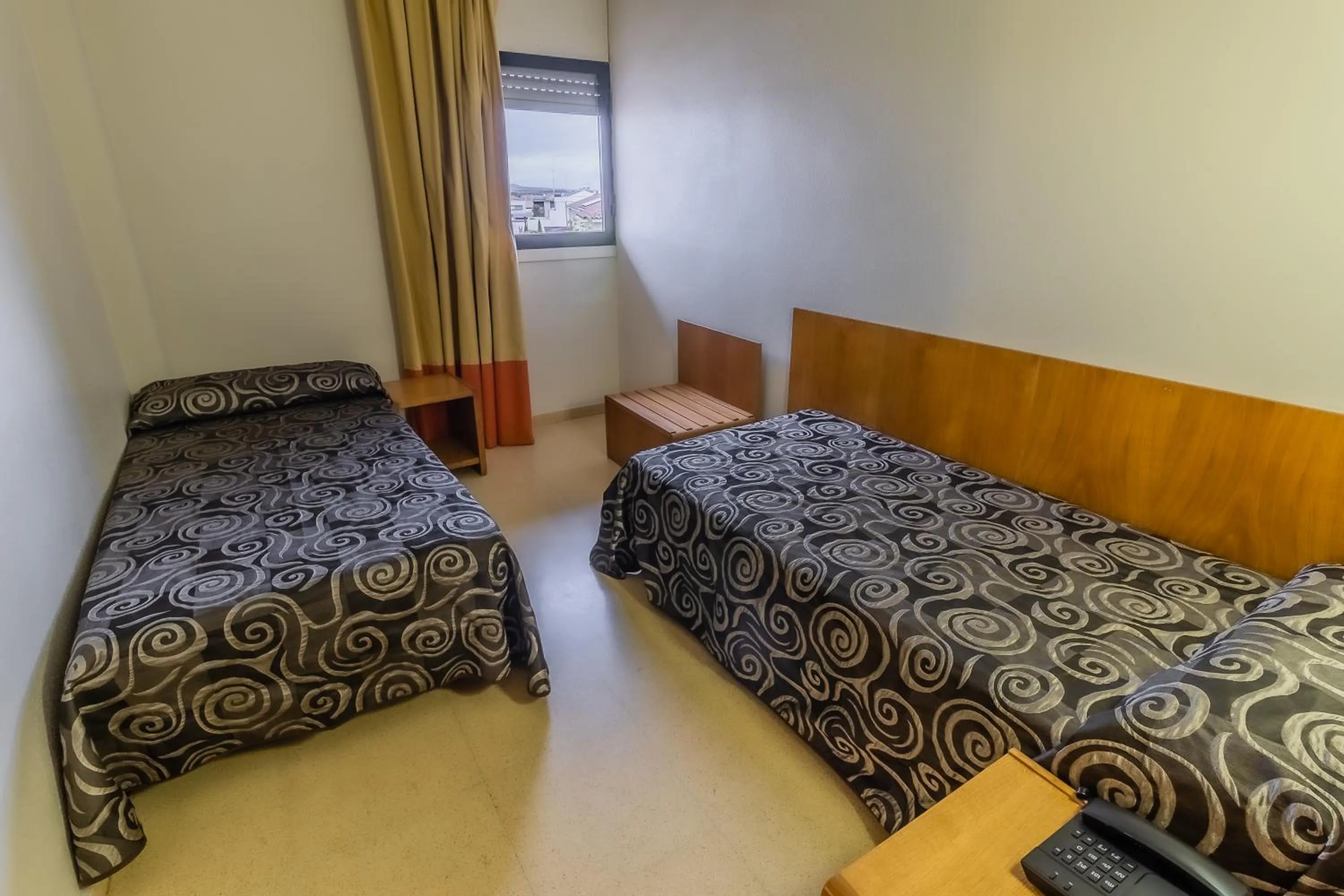 Bedroom, Bed in Hotel Alhama