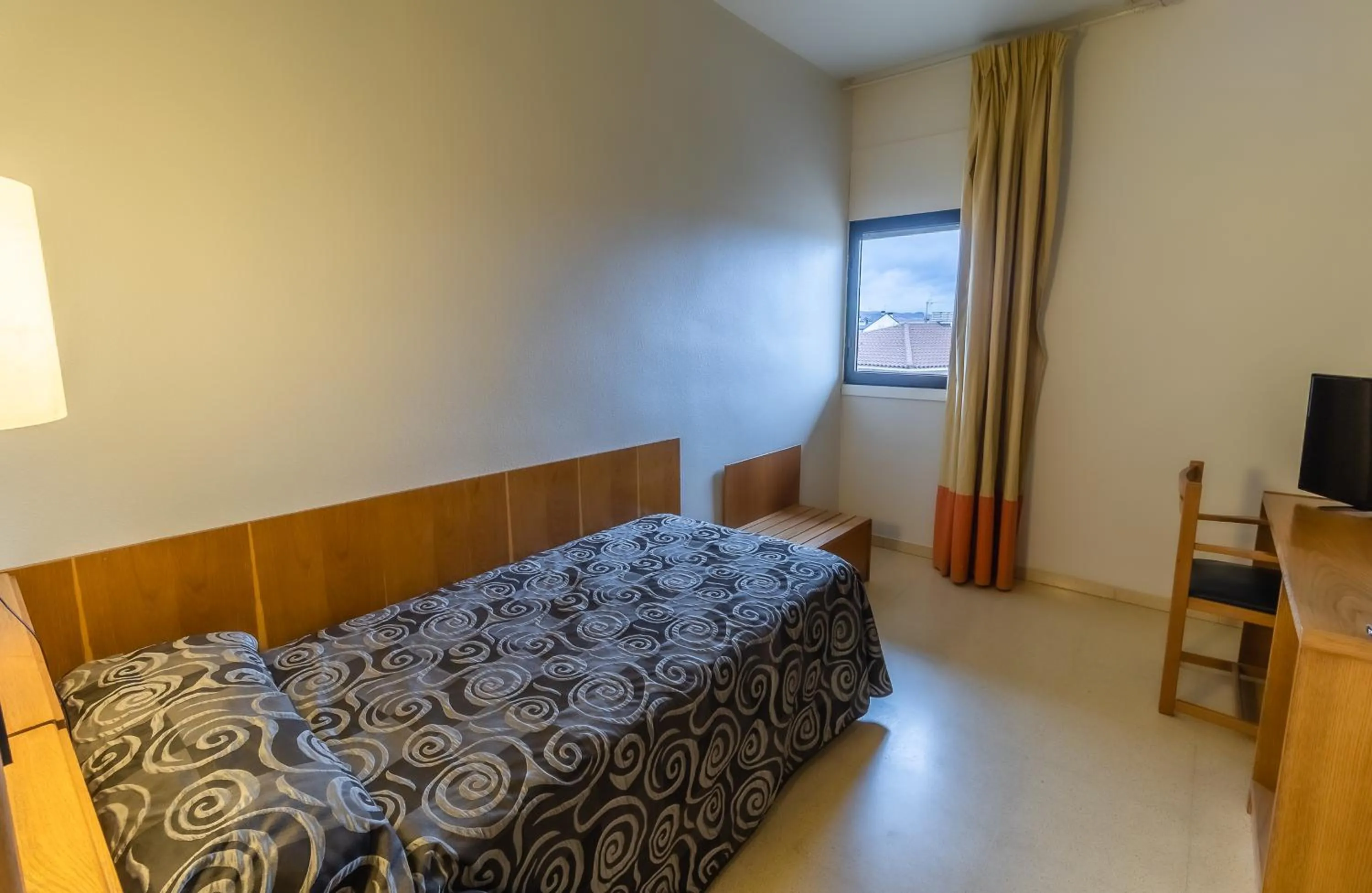 Bedroom, Bed in Hotel Alhama