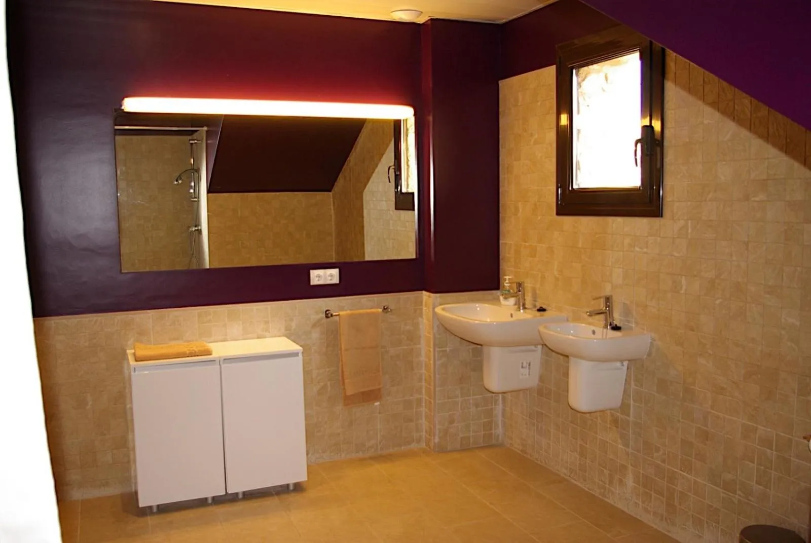 Bathroom in L'Arcada de Fares